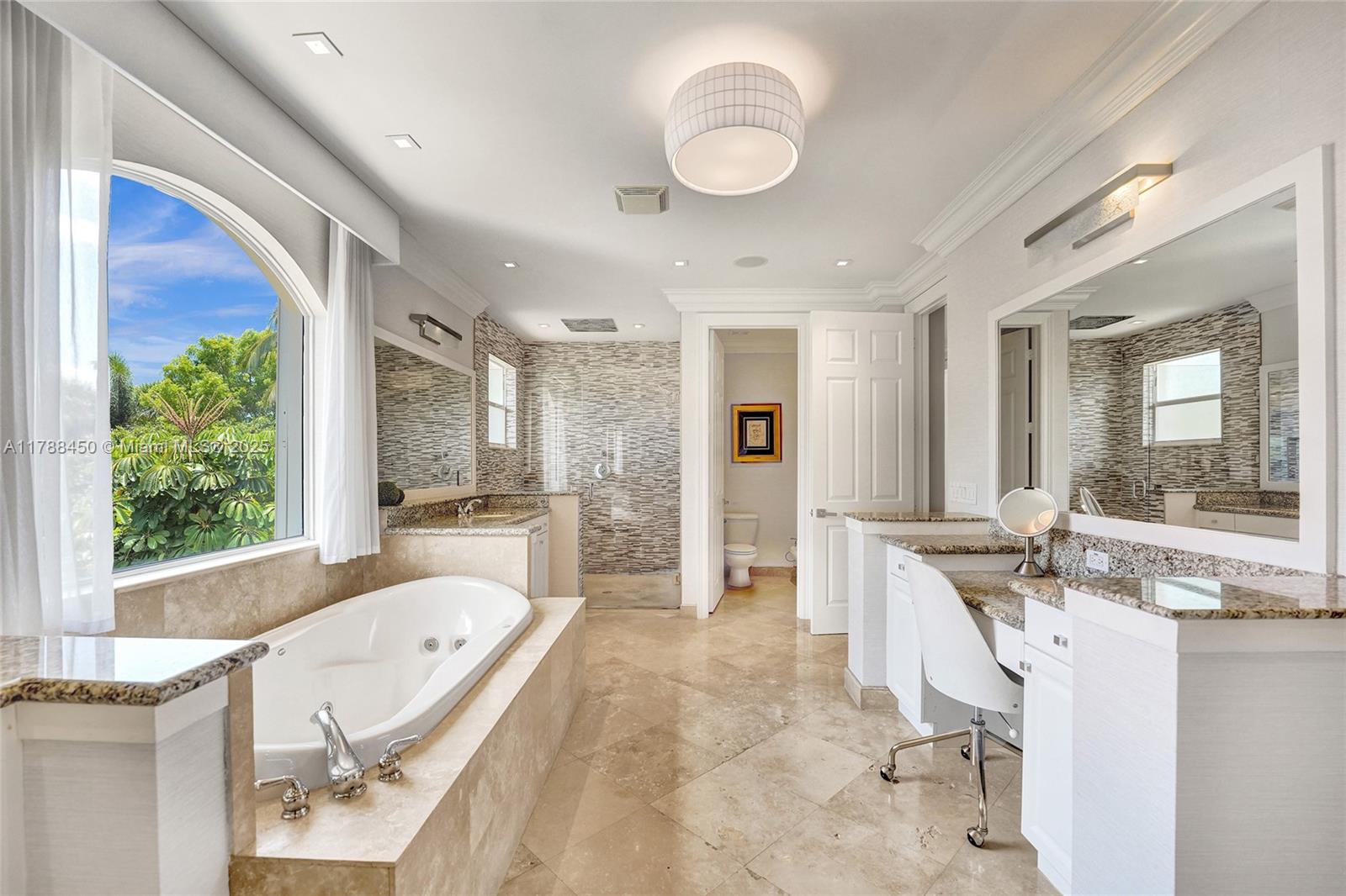 Davie, Florida, 33330, United States, 6 Bedrooms Bedrooms, ,6 BathroomsBathrooms,Residential,For Sale,1908596