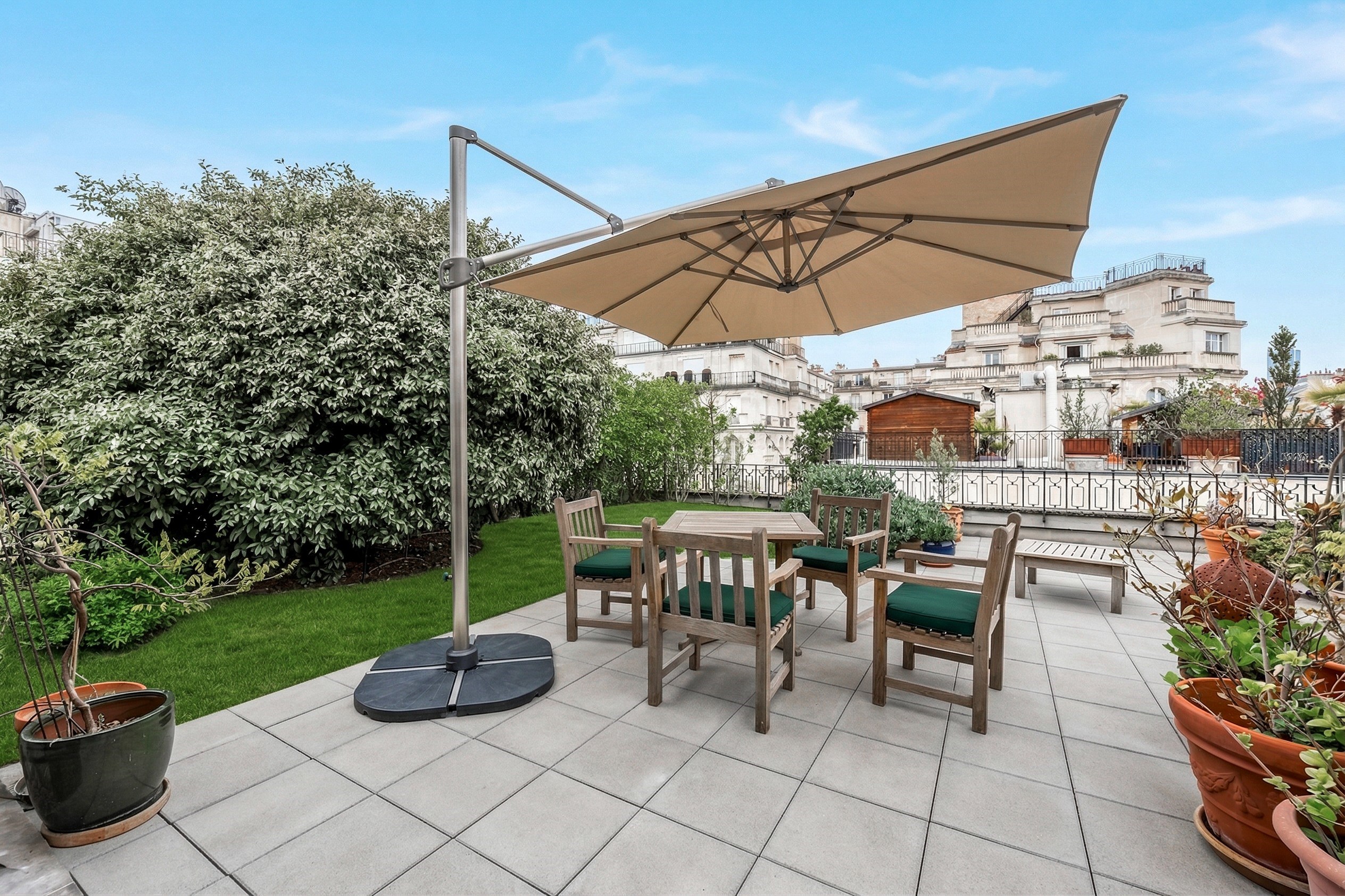  Top-Floor Apartment with a 190 sq m Rooftop Terrace – Open Views and Absolute T… - 物件實景