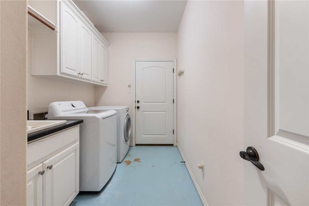 Normangee, Texas, 77871, United States, 4 Bedrooms Bedrooms, ,3 BathroomsBathrooms,Residential,For Sale,1910643