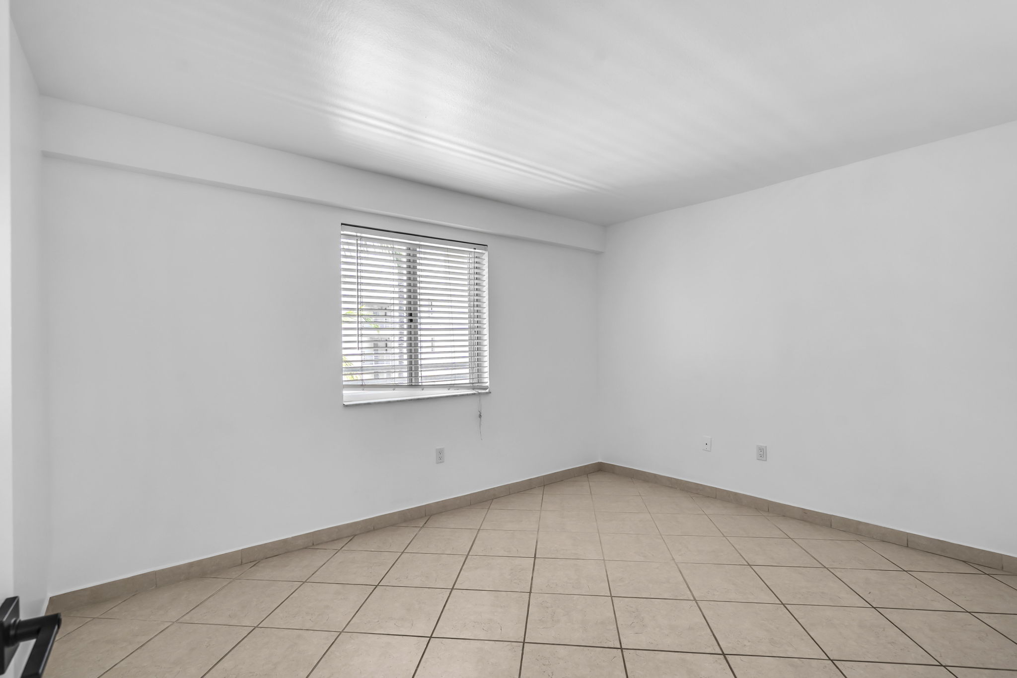  1401 Bay Rd, Miami Beach, FL, 33139 - 物件實景
