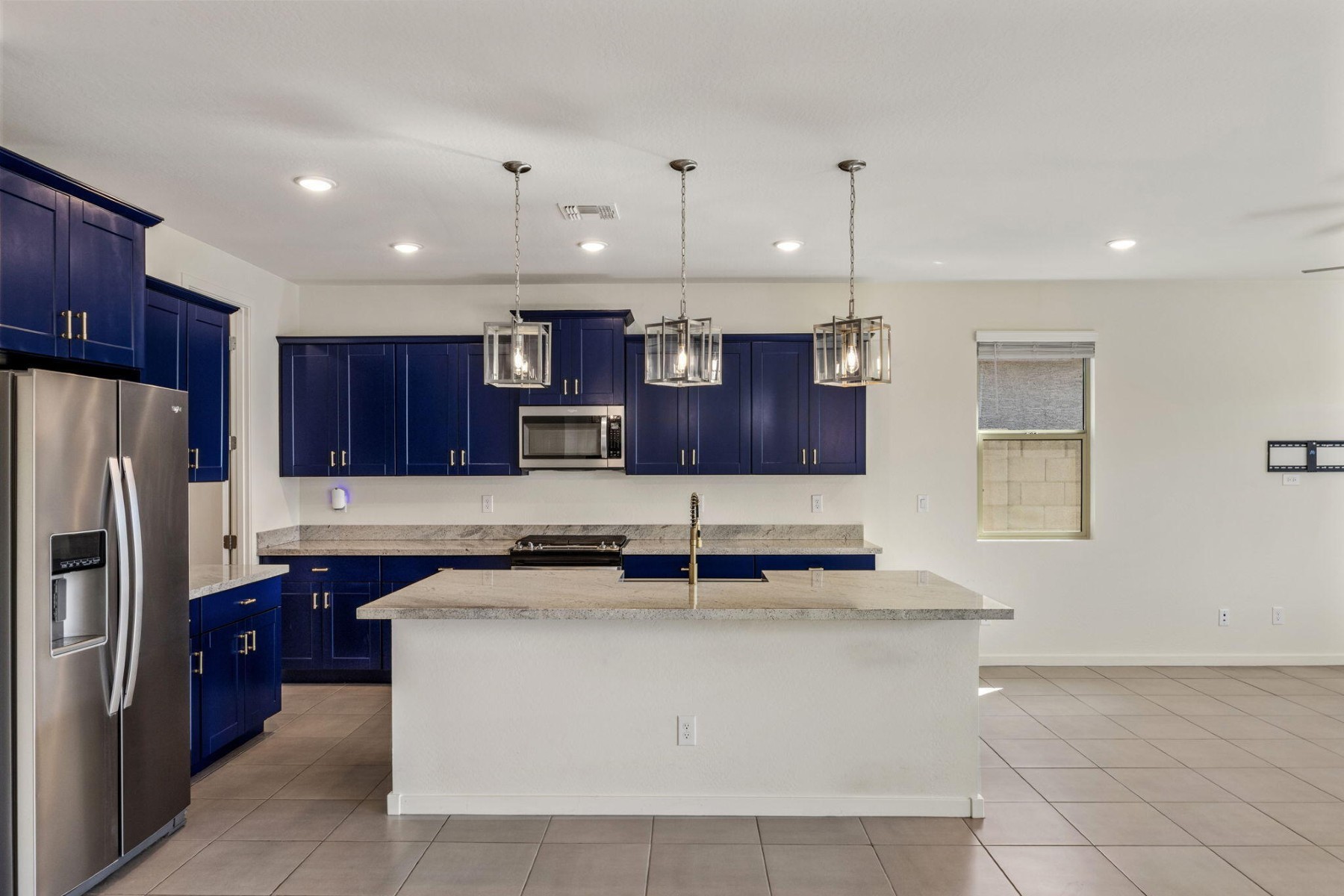  16023 W El Cortez Place¦Surprise, AZ - 物件實景