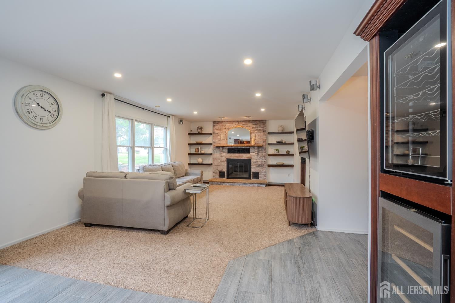 North Brunswick, New Jersey, 08902, United States, 5 Bedrooms Bedrooms, ,3 BathroomsBathrooms,Residential,For Sale,2002843