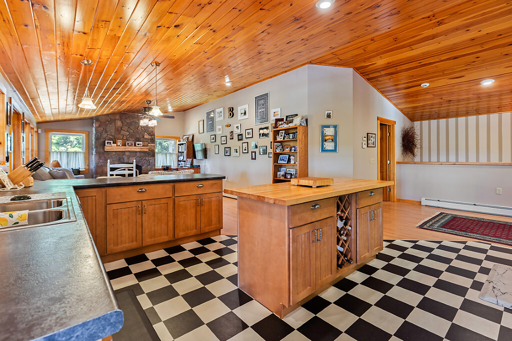 Smithfield, Maine, 04978, United States, 3 Bedrooms Bedrooms, ,4 BathroomsBathrooms,Residential,For Sale,1934236