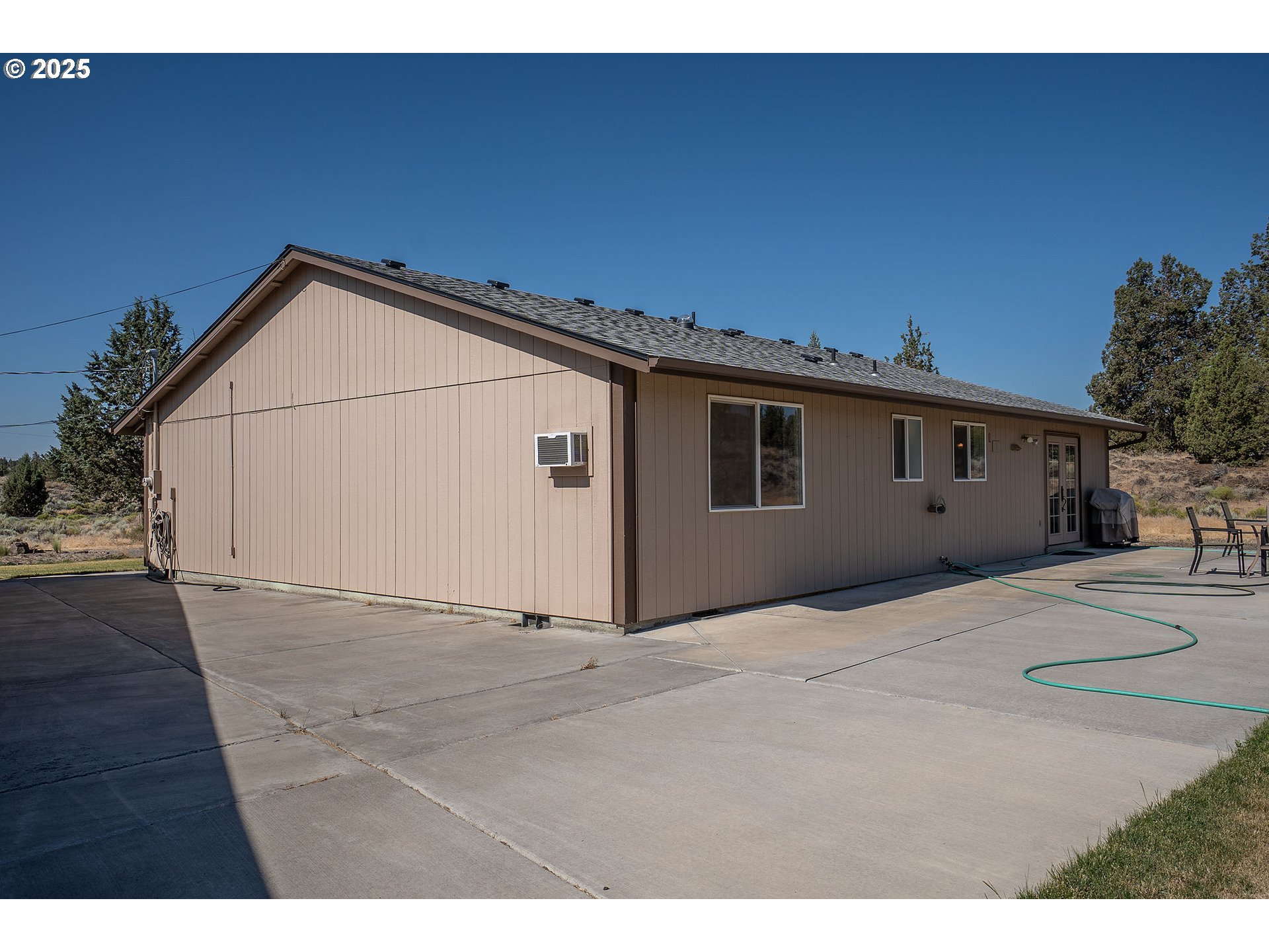 Terrebonne, Oregon, 97760, United States, 3 Bedrooms Bedrooms, ,2 BathroomsBathrooms,Residential,For Sale,1960646