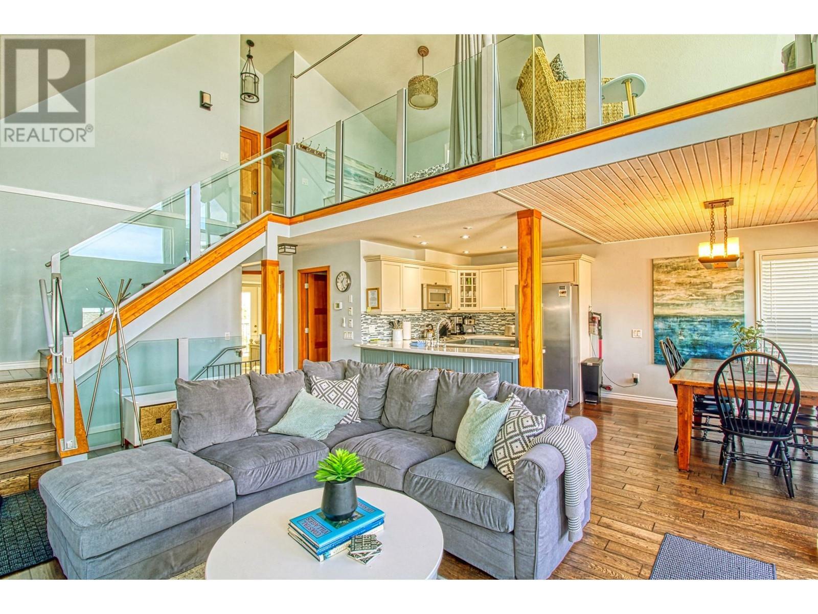 KELOWNA, British Columbia, V1Z 3R8, CA, 3 Bedrooms Bedrooms, ,2 BathroomsBathrooms,Residential,For Sale,1838856