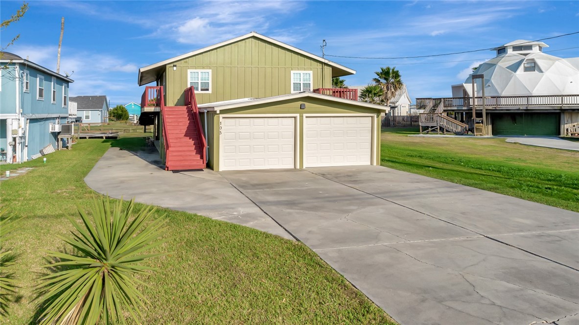 Rockport, Texas, 78382, United States, 3 Bedrooms Bedrooms, ,3 BathroomsBathrooms,Residential,For Sale,1746553
