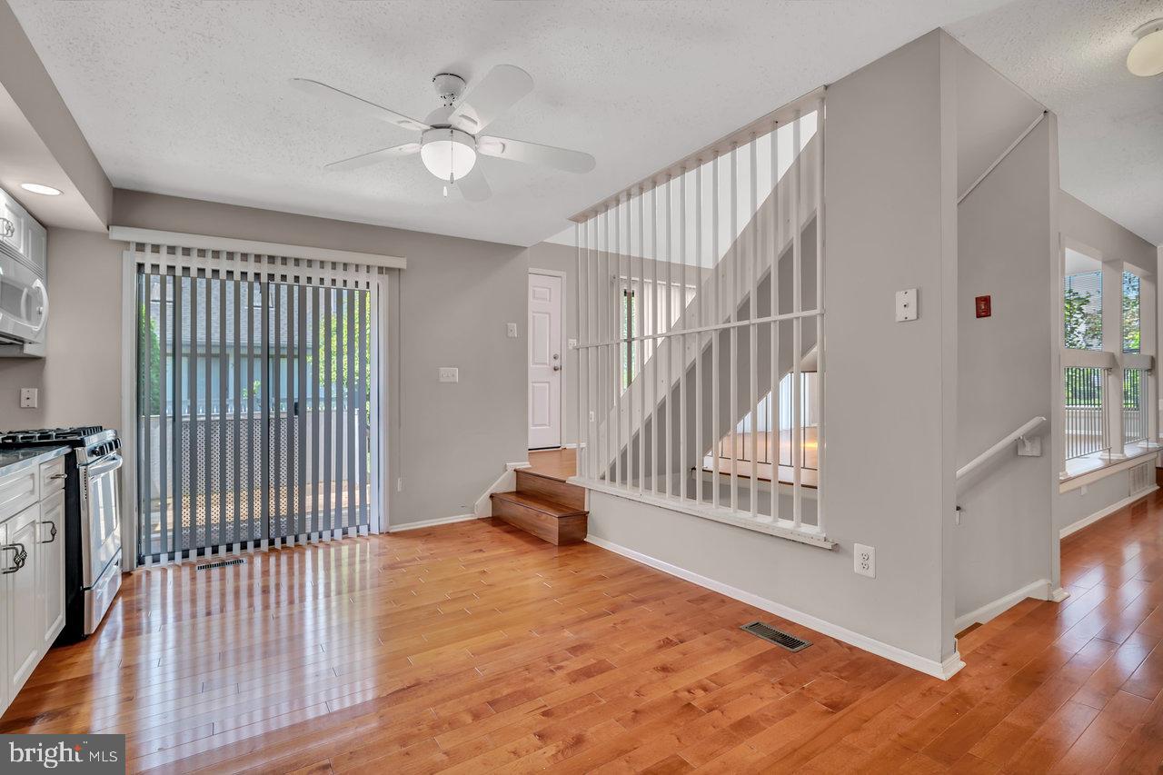 Monmouth Junction, New Jersey, 08852, United States, 2 Bedrooms Bedrooms, ,3 BathroomsBathrooms,Residential,For Sale,1955915