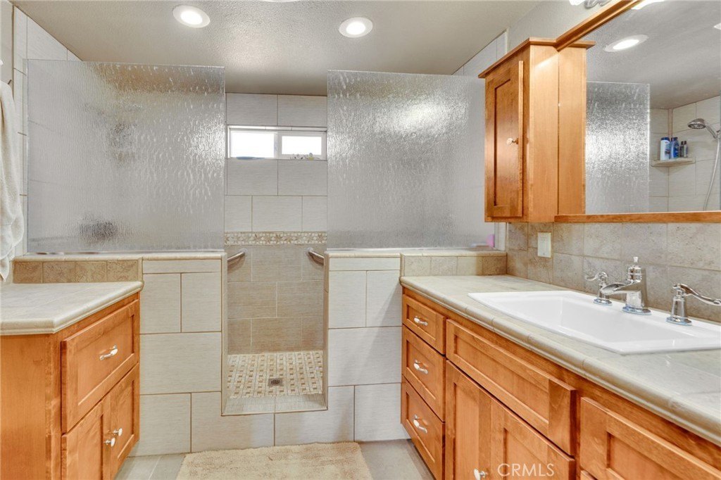 Covina, California, 91722, United States, 3 Bedrooms Bedrooms, ,2 BathroomsBathrooms,Residential,For Sale,1915523