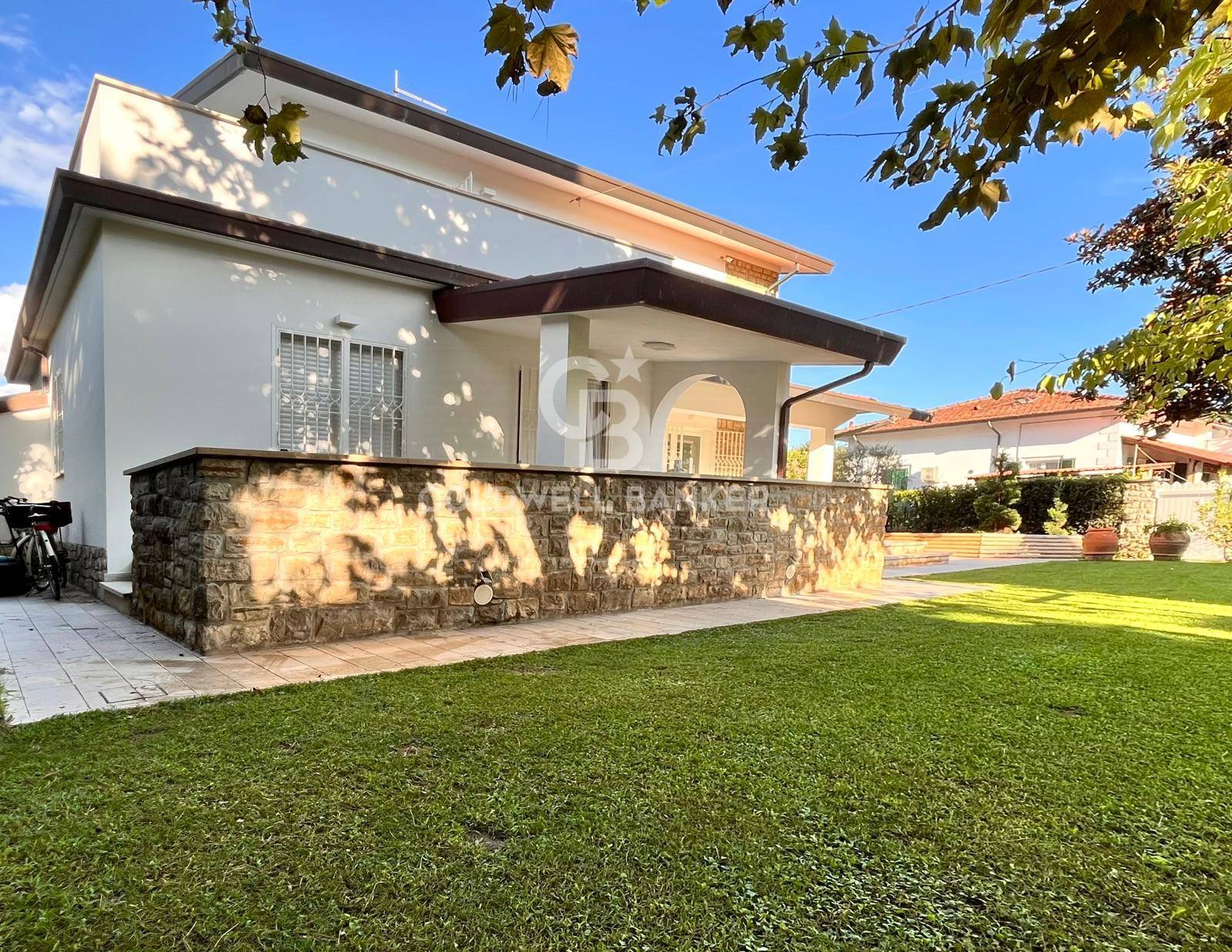 Via Scassicarli, Forte dei Marmi, Lucca, 55042, IT, 4 Bedrooms Bedrooms, ,3 BathroomsBathrooms,Residential,For Sale,Via Scassicarli,1627948