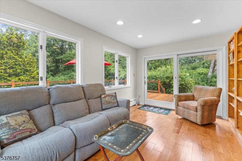 Chester Twp., New Jersey, 07836, United States, 4 Bedrooms Bedrooms, ,4 BathroomsBathrooms,Residential,For Sale,1917554
