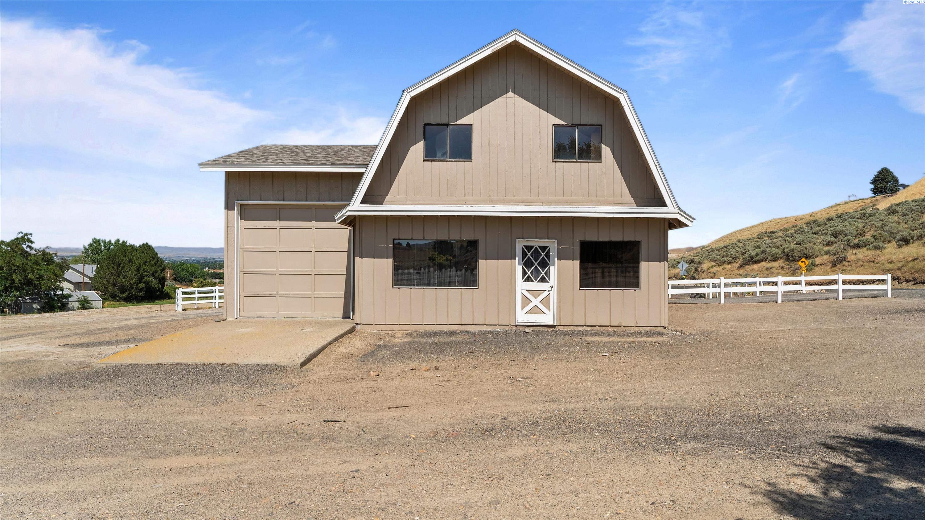 Prosser, Washington, 99350, United States, 3 Bedrooms Bedrooms, ,3 BathroomsBathrooms,Residential,For Sale,1867442
