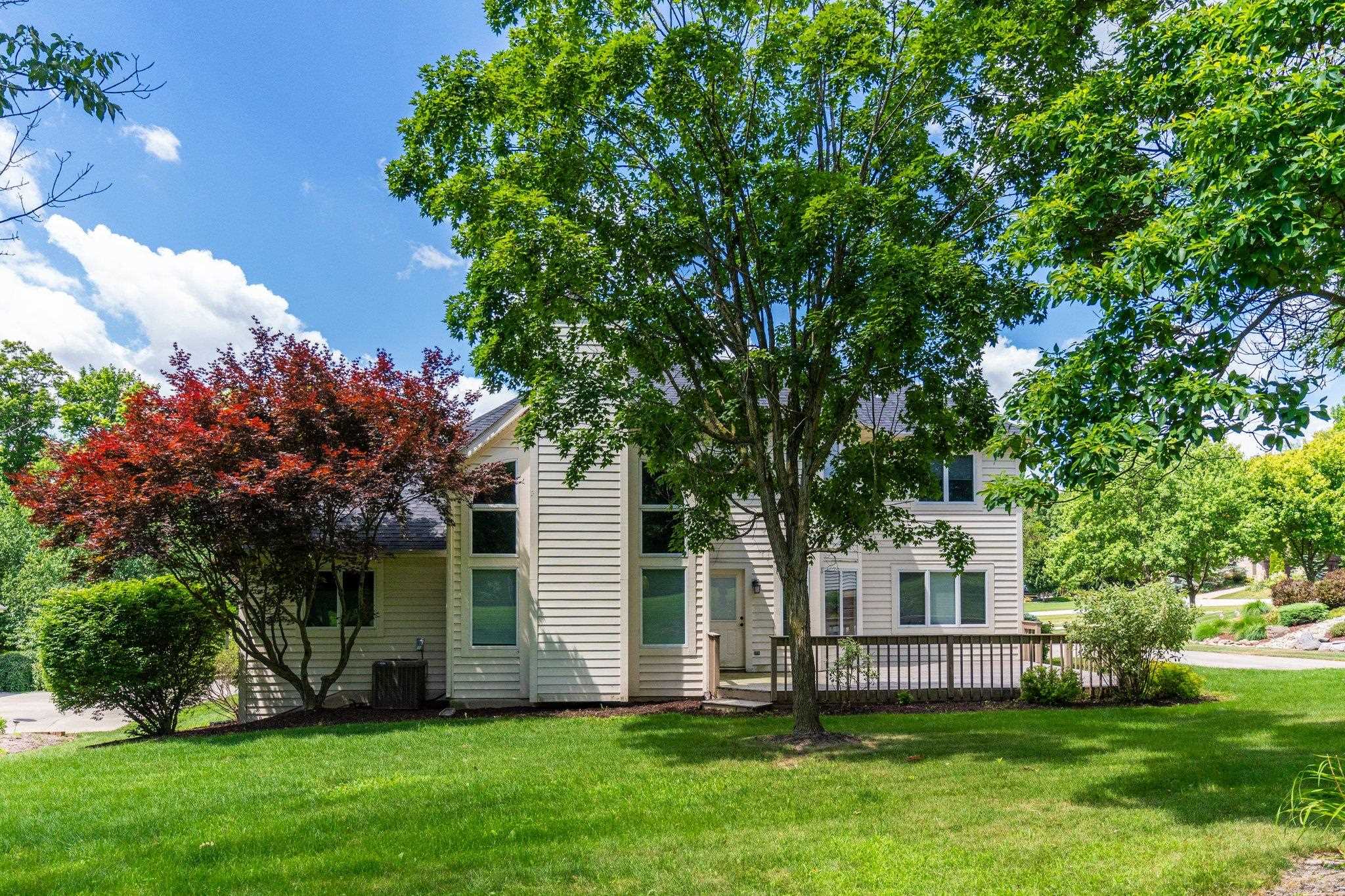 Roanoke, Indiana, 46783, United States, 5 Bedrooms Bedrooms, ,4 BathroomsBathrooms,Residential,For Sale,1913687