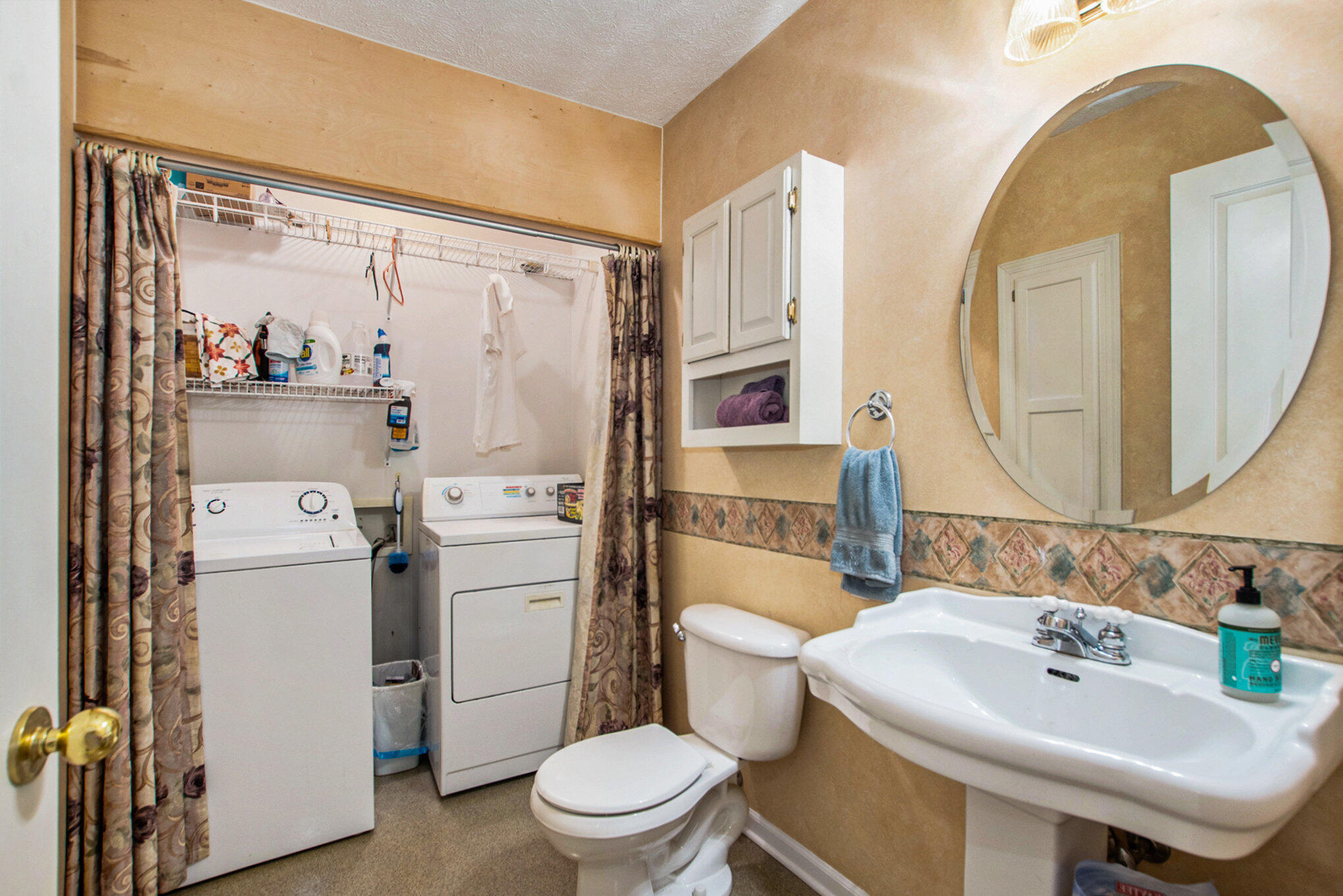 Grand Haven, Michigan, 49417, United States, 5 Bedrooms Bedrooms, ,5 BathroomsBathrooms,Residential,For Sale,1940332