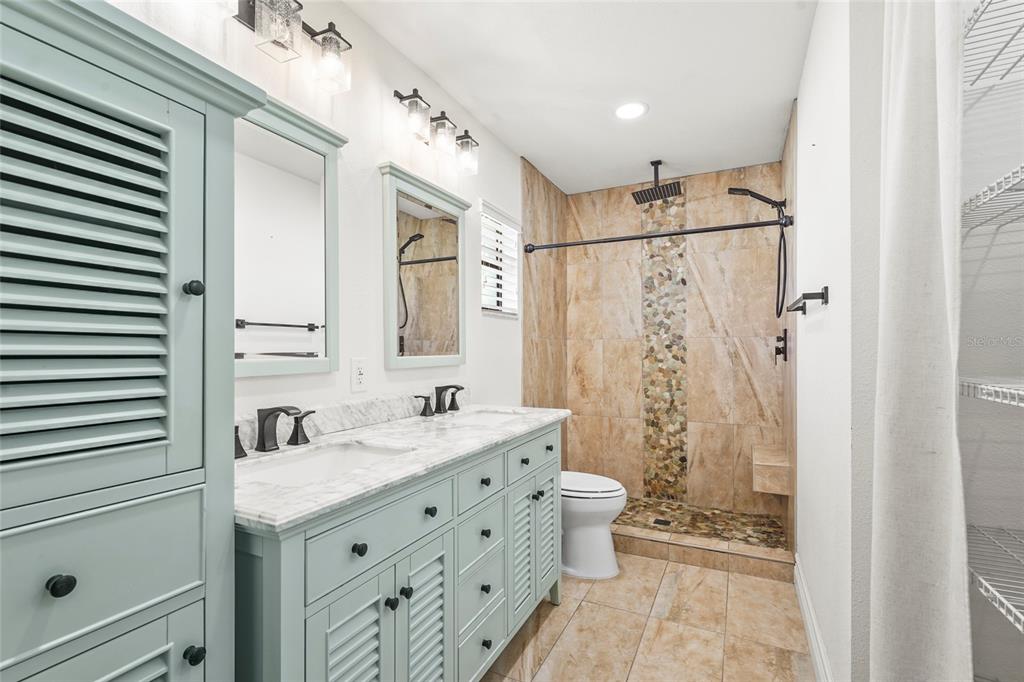 Bradenton, Florida, 34209, United States, 3 Bedrooms Bedrooms, ,2 BathroomsBathrooms,Residential,For Sale,1743662