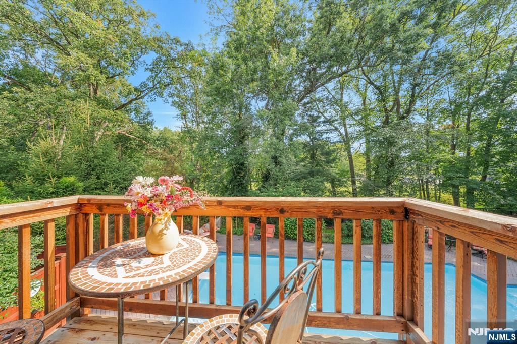 Montvale, New Jersey, 07645, United States, 6 Bedrooms Bedrooms, ,4 BathroomsBathrooms,Residential,For Sale,1950973