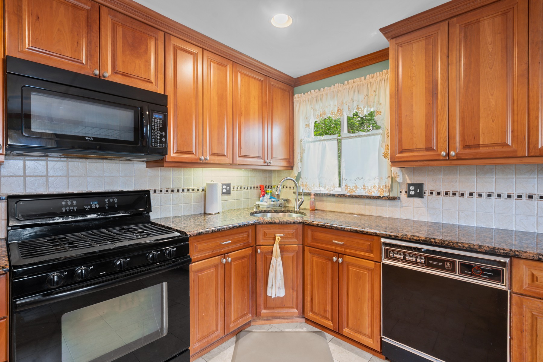  262 Linden Place, New Milford, NJ 07646 - 物件實景