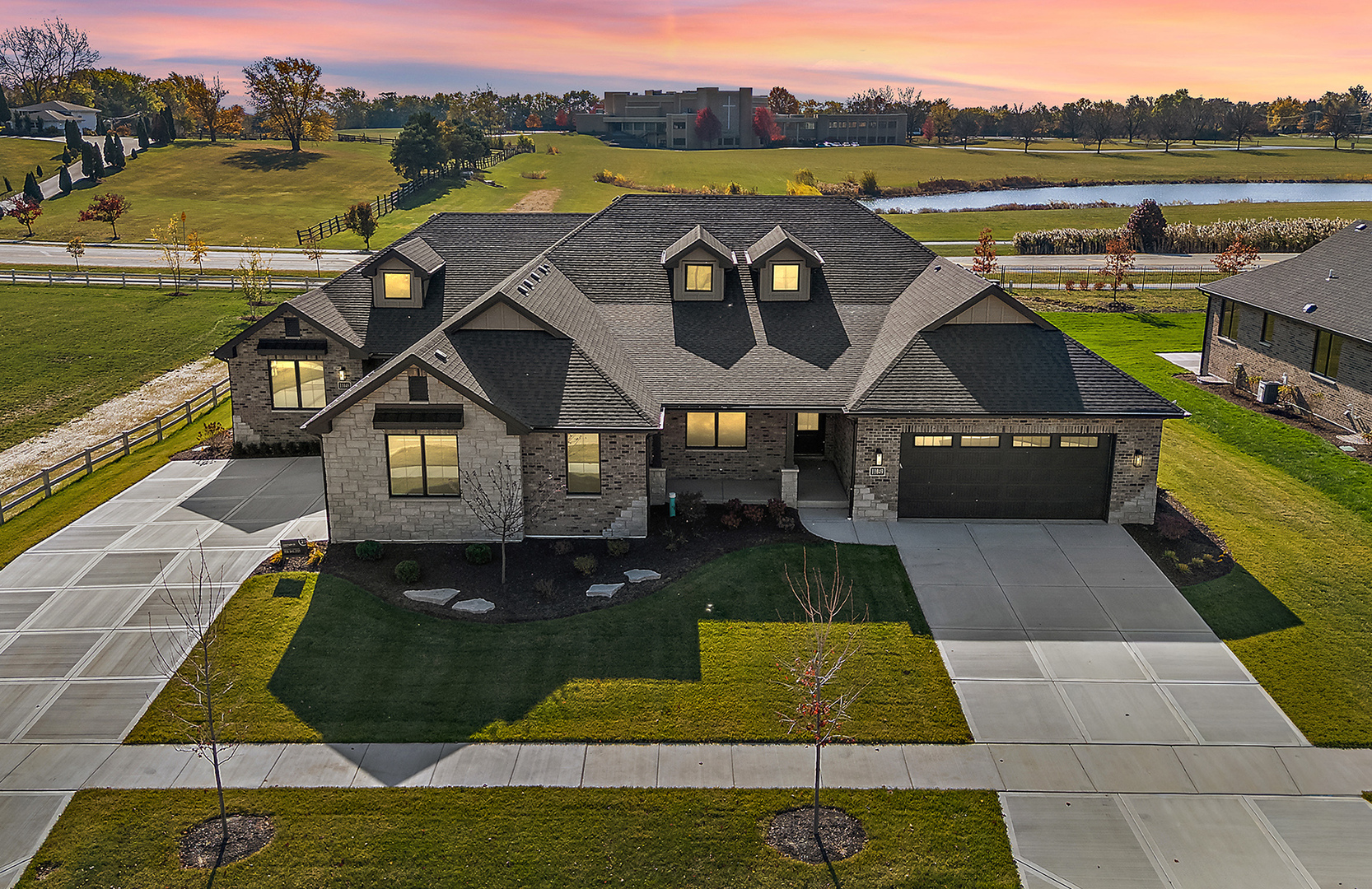 Orland Park, Illinois, 60467, United States, 2 Bedrooms Bedrooms, ,2 BathroomsBathrooms,Residential,For Sale,1977493