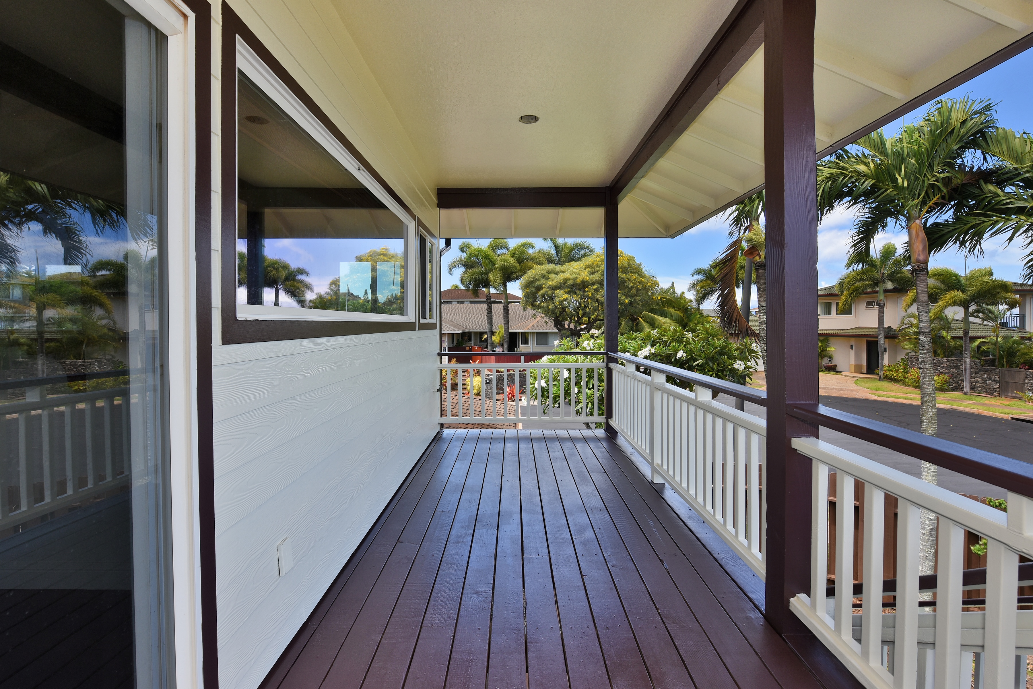  Updated two-story home featuring ocean and island views - 物件實景