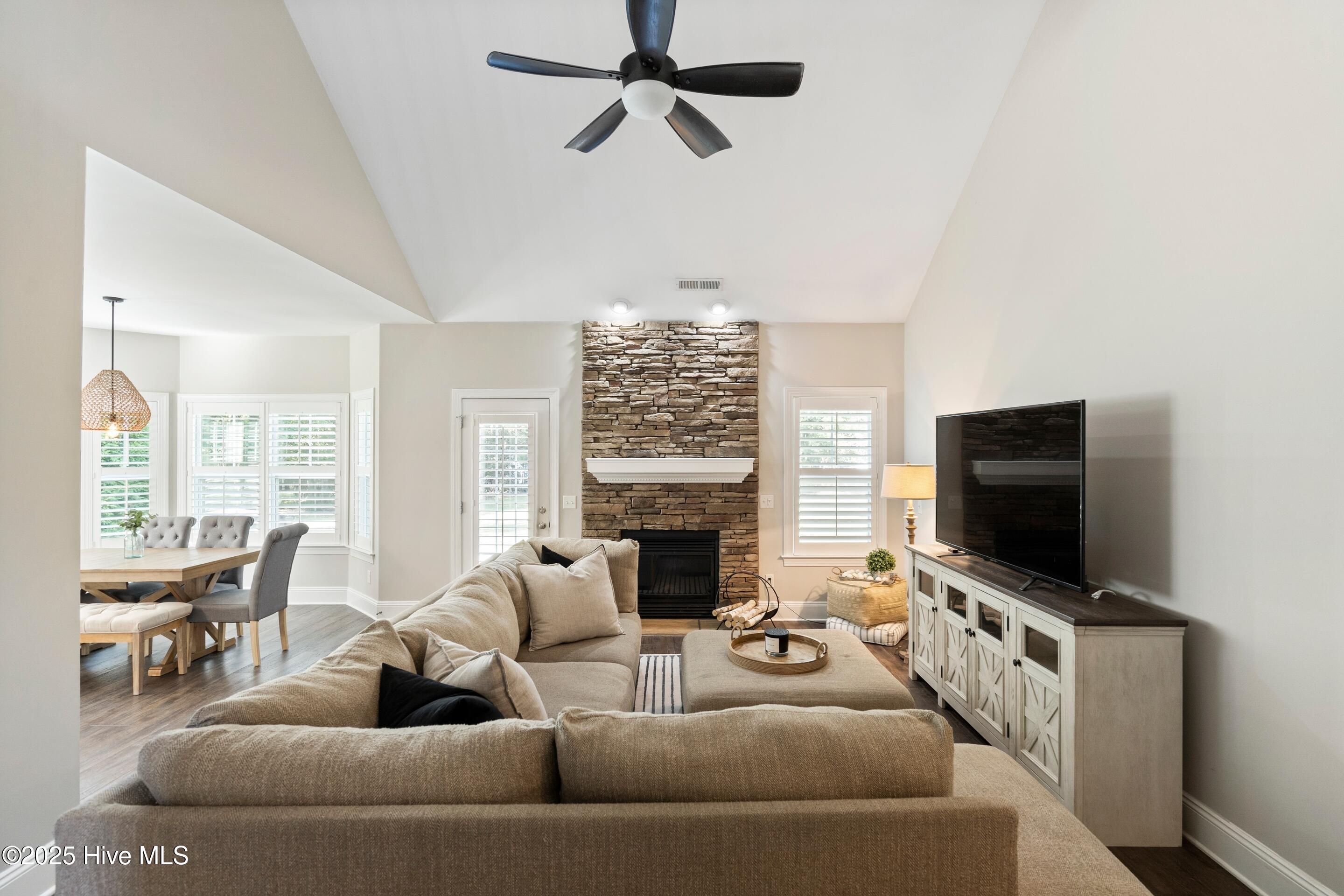 Hampstead, North Carolina, 28443, United States, 4 Bedrooms Bedrooms, ,3 BathroomsBathrooms,Residential,For Sale,1941997