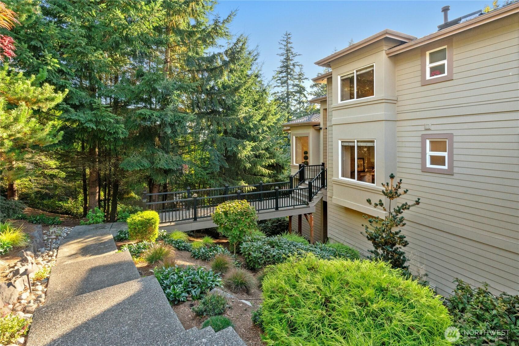 152nd Ave, Bellevue, WA 98006 #1