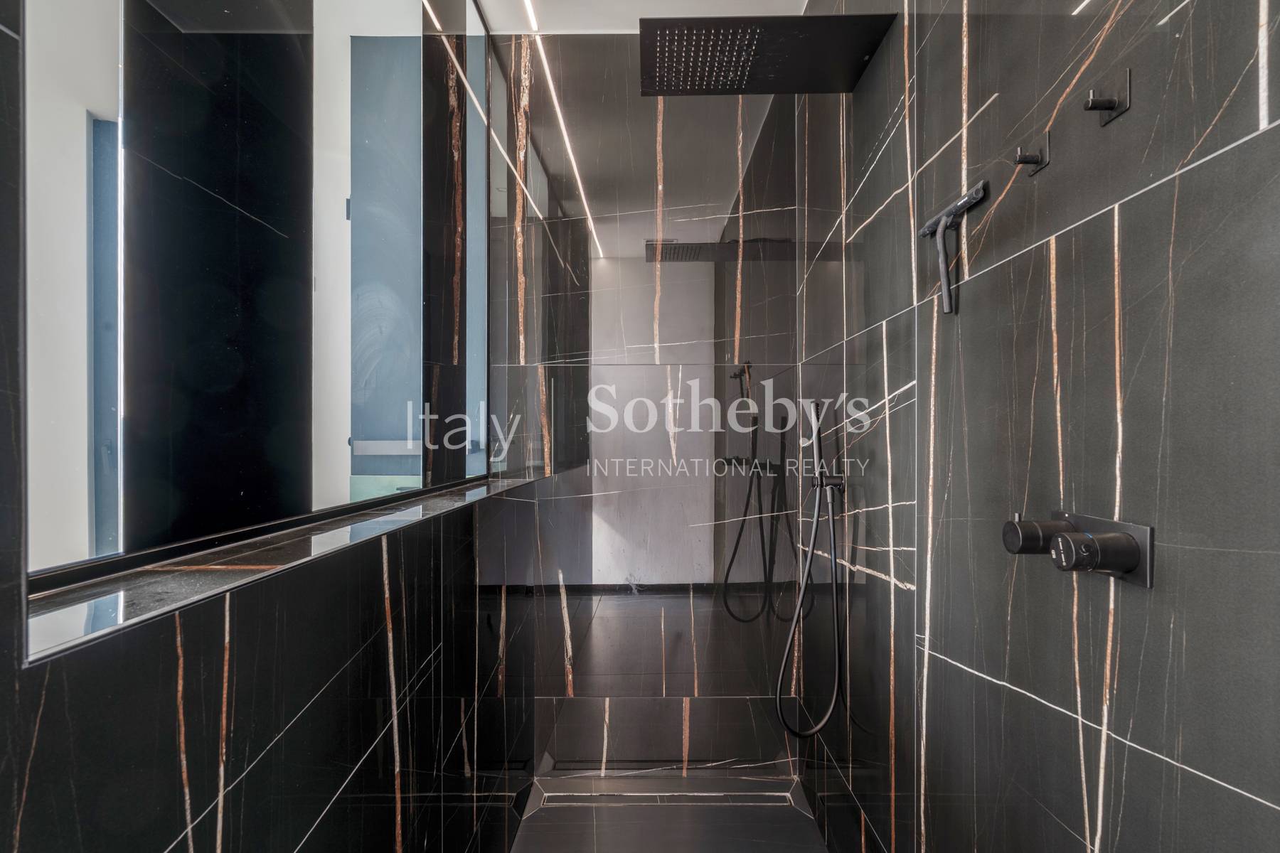  Exclusive modern villa with panoramic lake views - 物件實景