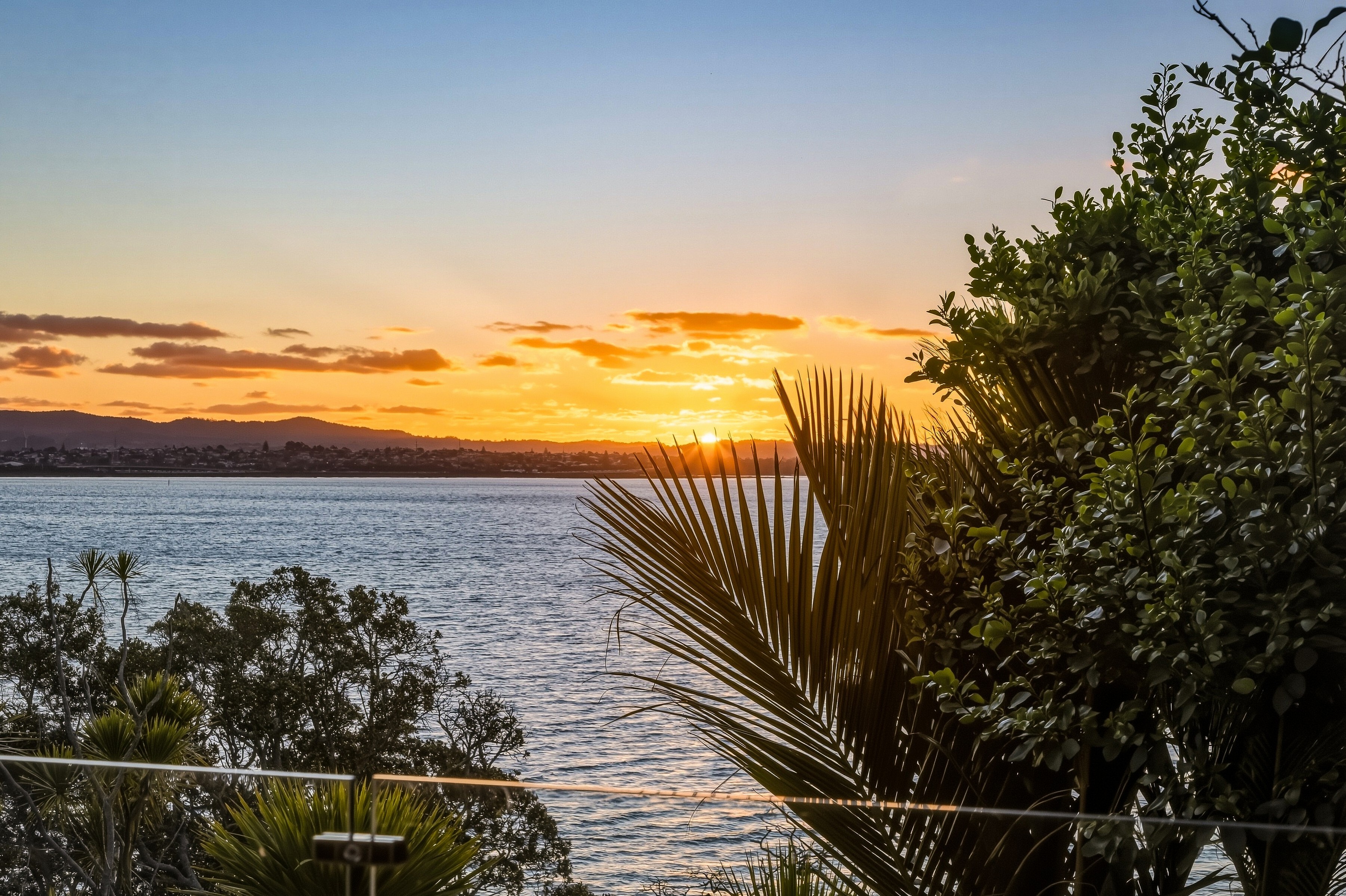  A Truly Extraordinary Waterfront Opportunity - 物件實景