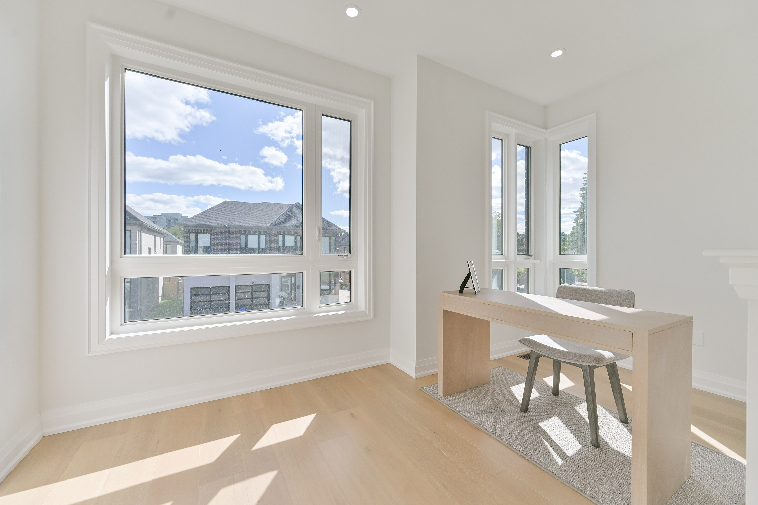  Gorgeous Custom-Built Home - 物件實景
