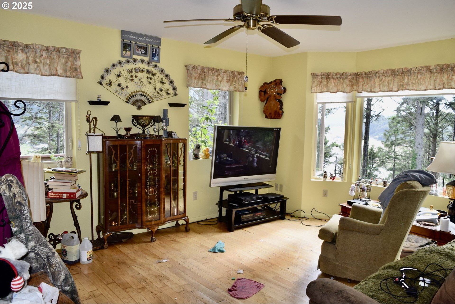 Gold Beach, Oregon, 97444, United States, 2 Bedrooms Bedrooms, ,2 BathroomsBathrooms,Residential,For Sale,1974436