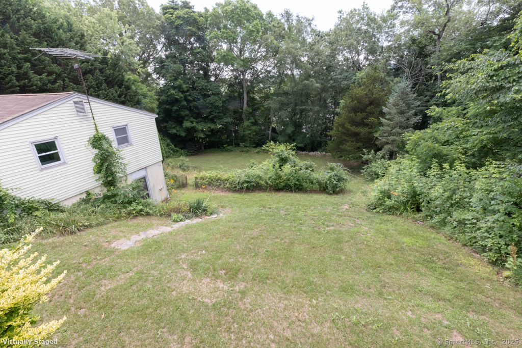 Montville, Connecticut, 06382, United States, 5 Bedrooms Bedrooms, ,3 BathroomsBathrooms,Residential,For Sale,1895951
