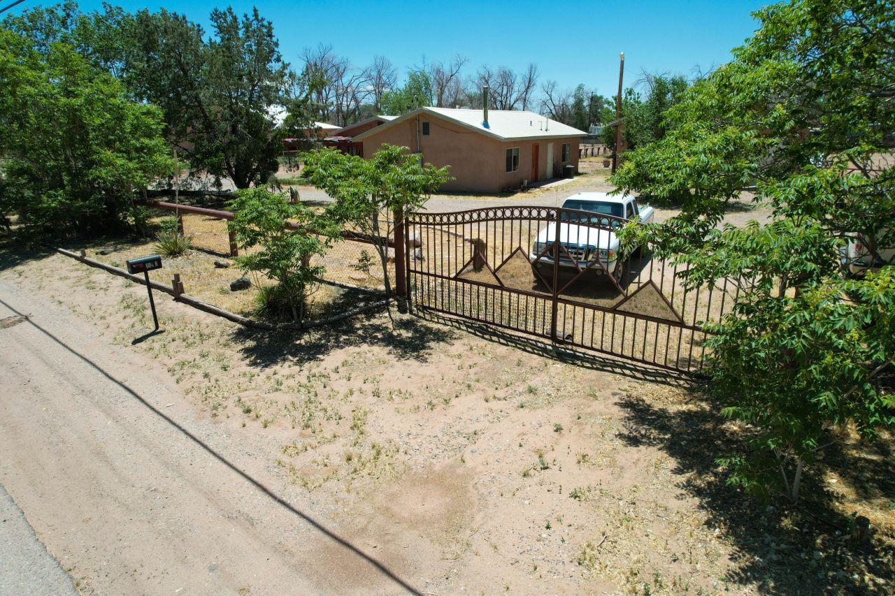 Los Ranchos, New Mexico, 87114, United States, 4 Bedrooms Bedrooms, ,5 BathroomsBathrooms,Residential,For Sale,1720943