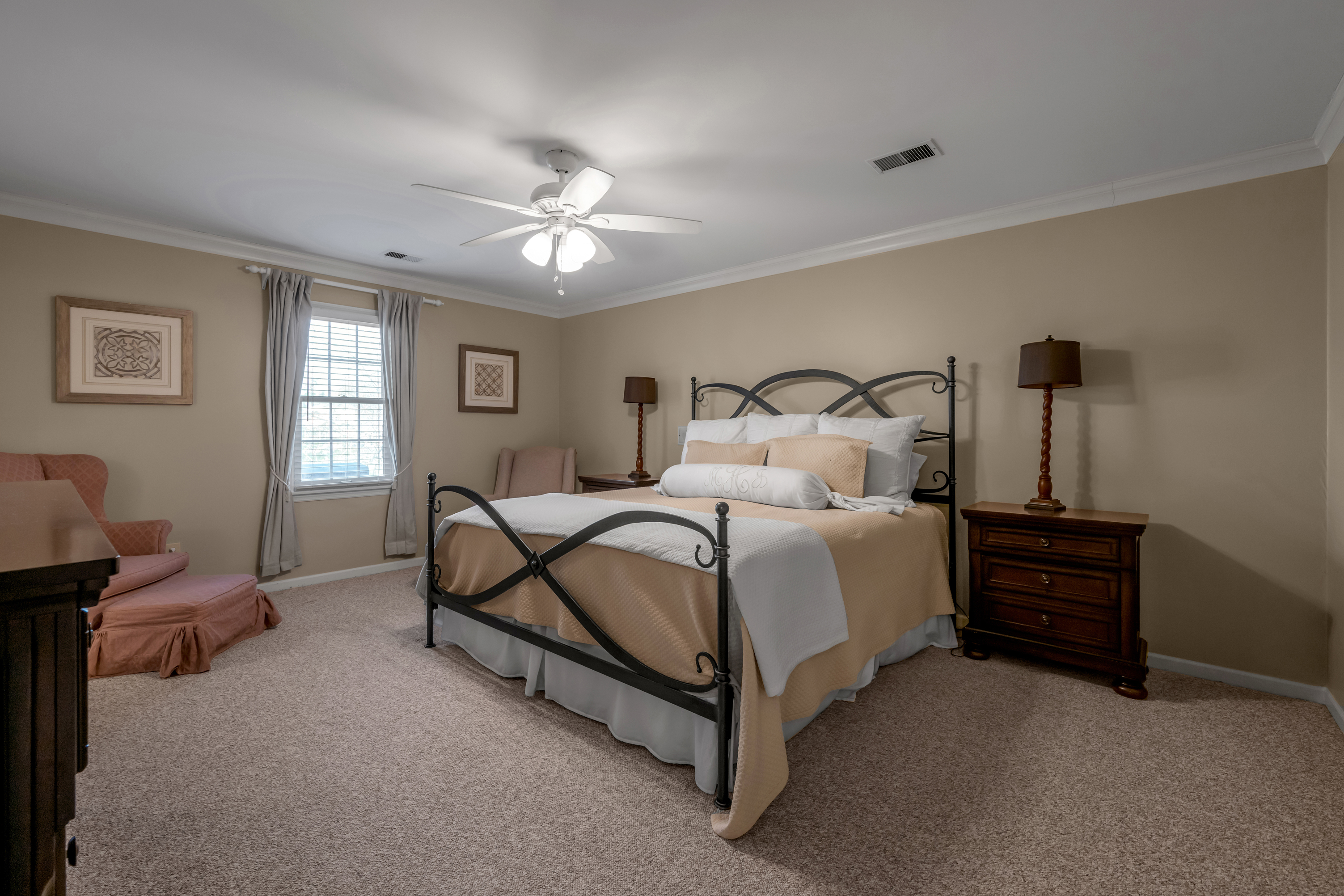  2071 Manor Drive - 物件實景