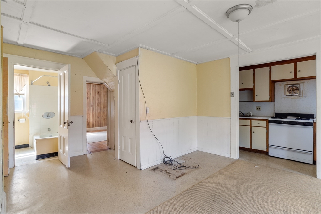 49 Summer, Natick, Massachusetts, 01760, United States, 6 Bedrooms Bedrooms, ,3 BathroomsBathrooms,Residential,For Sale,49 Summer,1672489