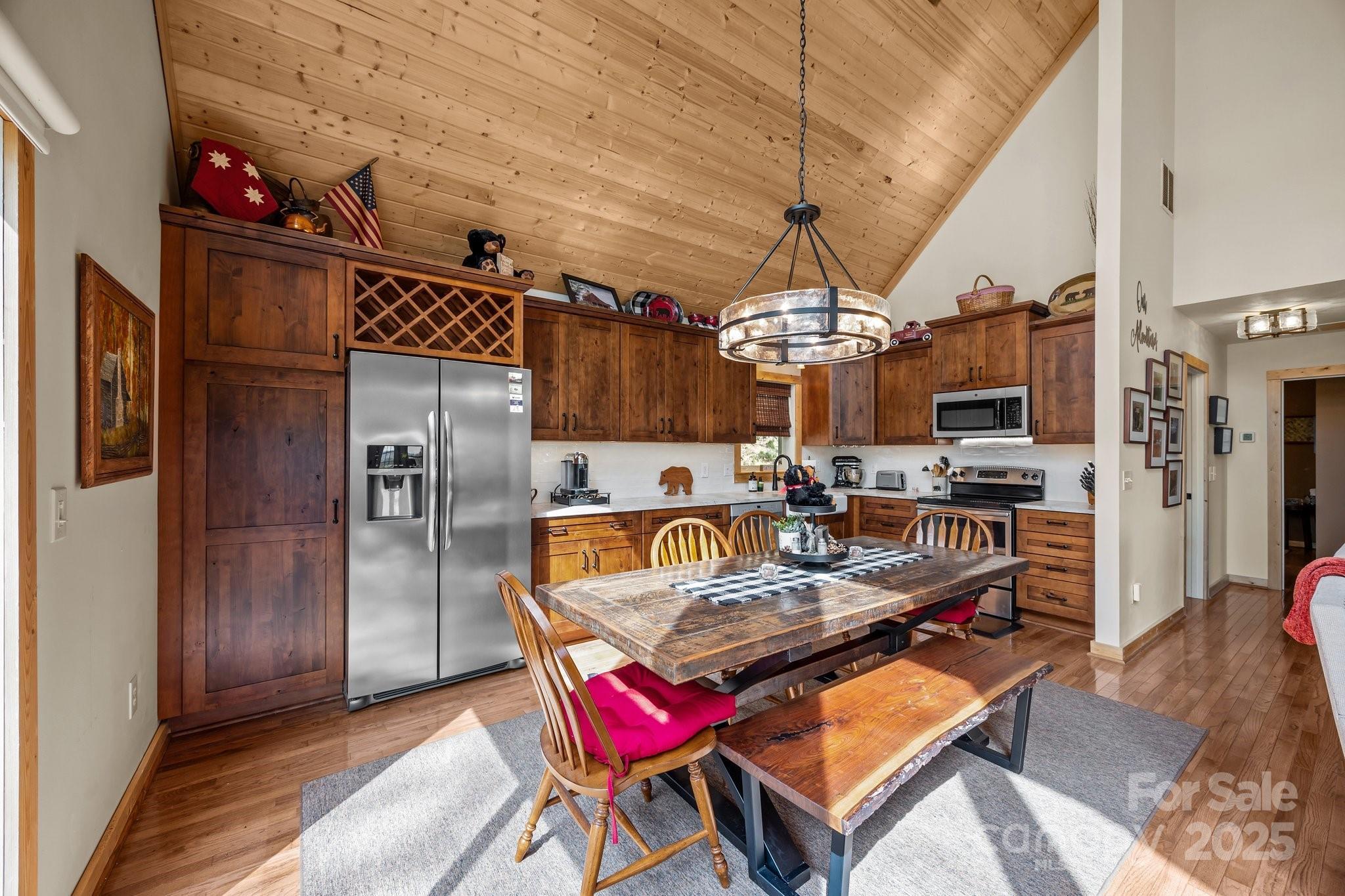 Waynesville, North Carolina, 28785, United States, 3 Bedrooms Bedrooms, ,2 BathroomsBathrooms,Residential,For Sale,1793601