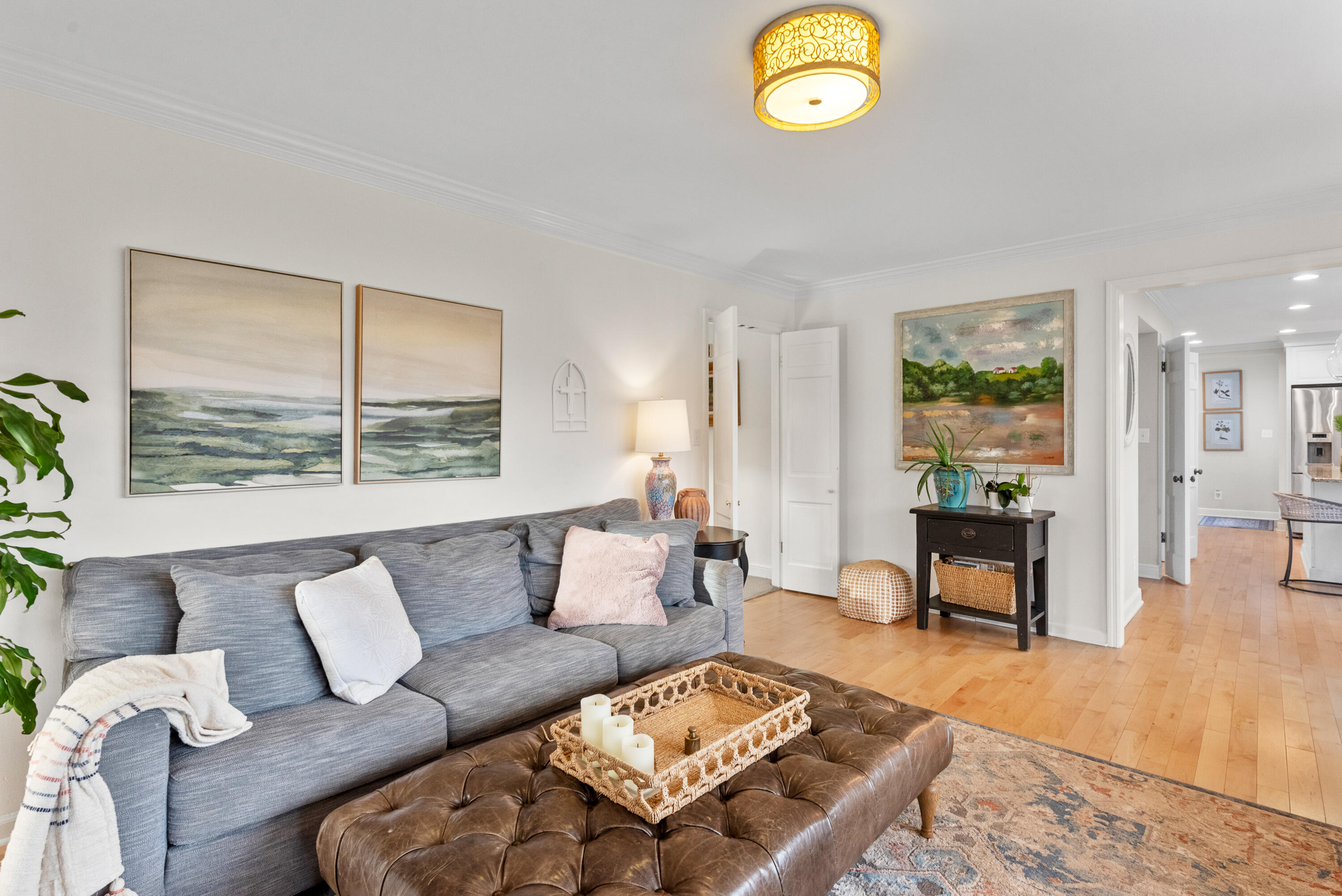 Mequon, Wisconsin, 53092, United States, 4 Bedrooms Bedrooms, ,3 BathroomsBathrooms,Residential,For Sale,1989588