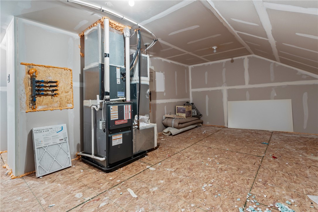 Sewickley, Pennsylvania, 15143, United States, 2 Bedrooms Bedrooms, ,2 BathroomsBathrooms,Residential,For Sale,1968653