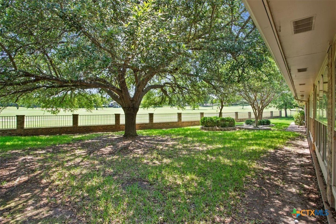 Salado, Texas, 76571, United States, 3 Bedrooms Bedrooms, ,3 BathroomsBathrooms,Residential,For Sale,1976065