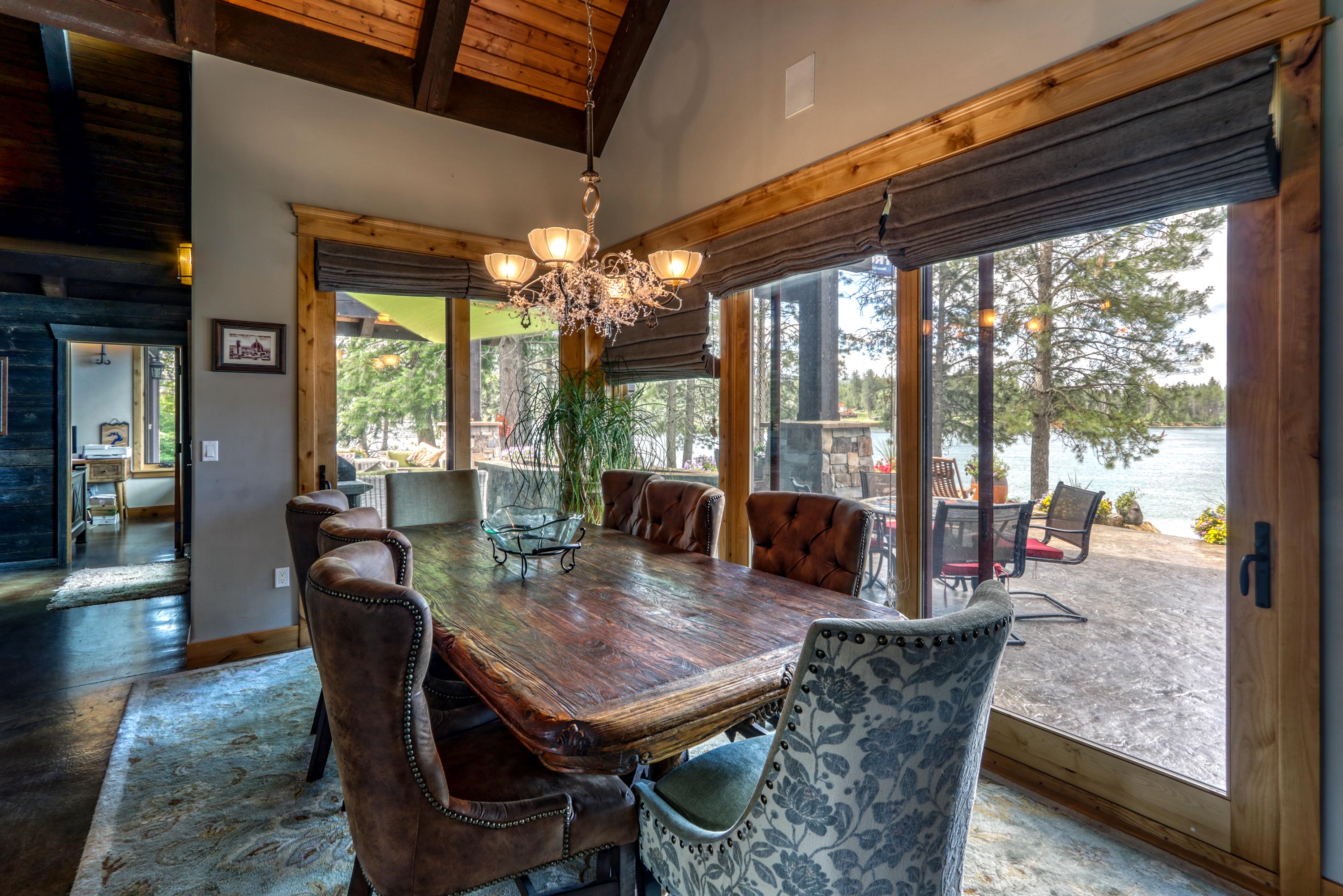 Sandpoint, Idaho, 83864, United States, 2 Bedrooms Bedrooms, ,4 BathroomsBathrooms,Residential,For Sale,1806623