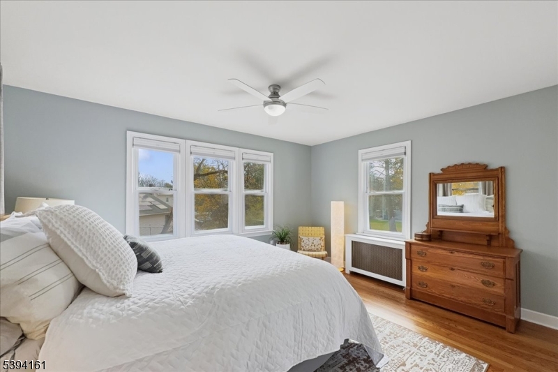 Roxbury Twp., New Jersey, 07876, United States, 3 Bedrooms Bedrooms, ,2 BathroomsBathrooms,Residential,For Sale,1987985