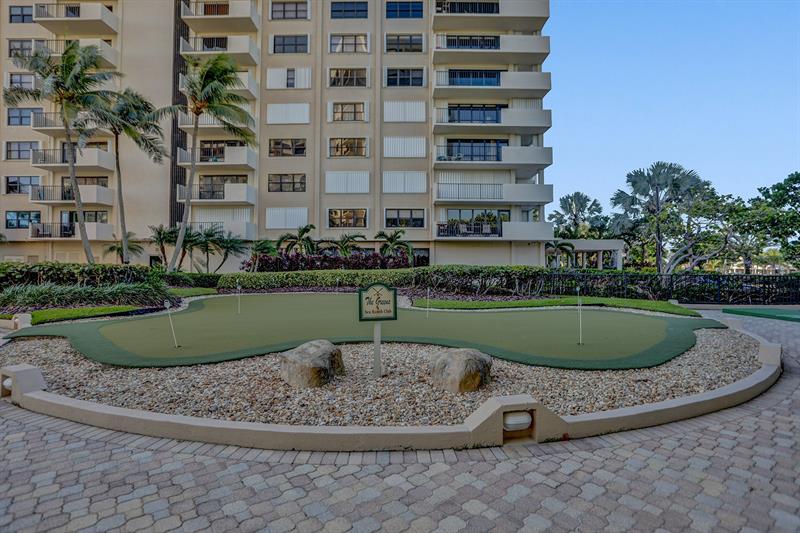 Lauderdale By The Sea, Florida, 33308, United States, 2 Bedrooms Bedrooms, ,2 BathroomsBathrooms,Residential,For Sale,1898422