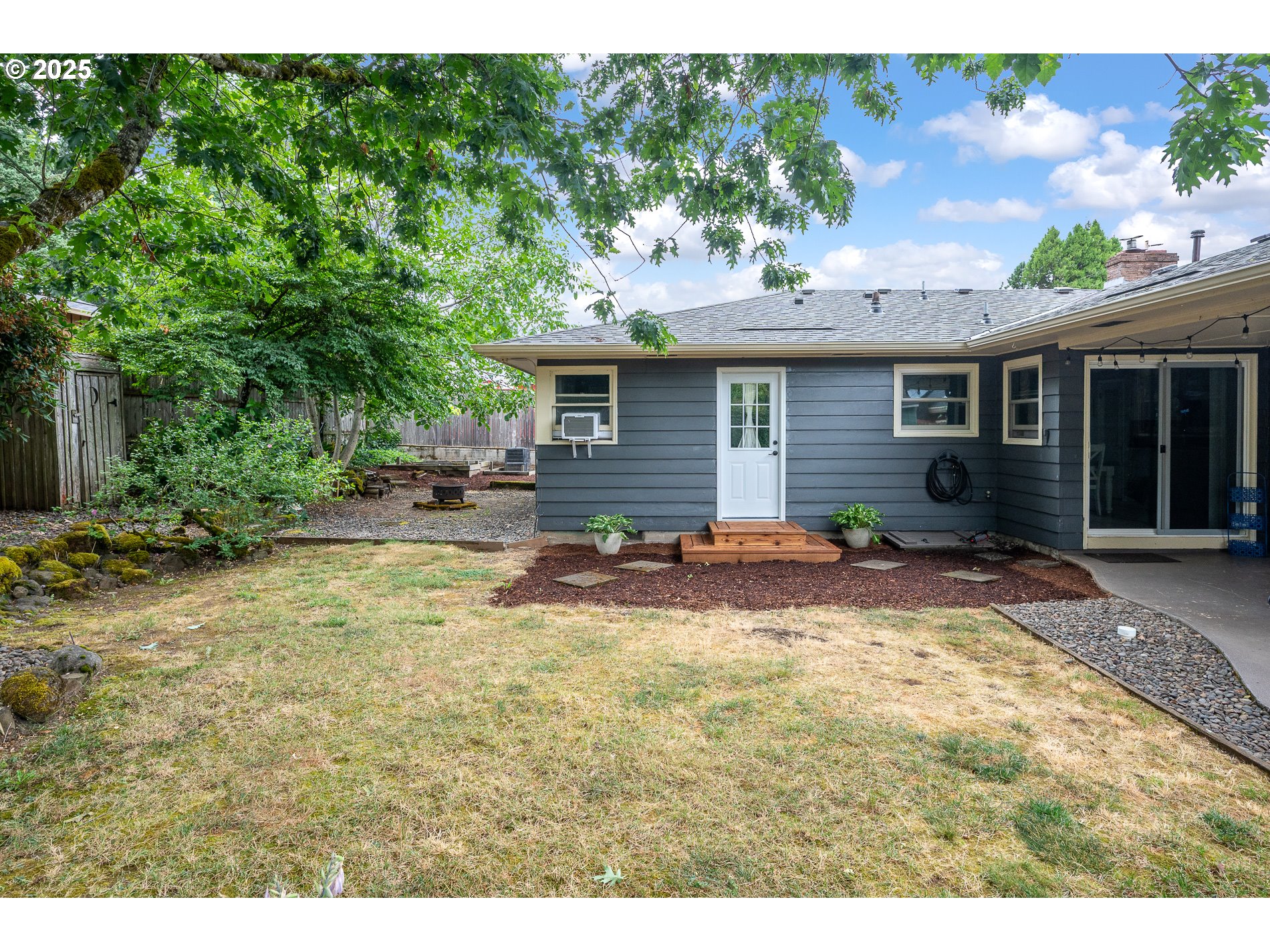 Milwaukie, Oregon, 97267, United States, 3 Bedrooms Bedrooms, ,2 BathroomsBathrooms,Residential,For Sale,1911420