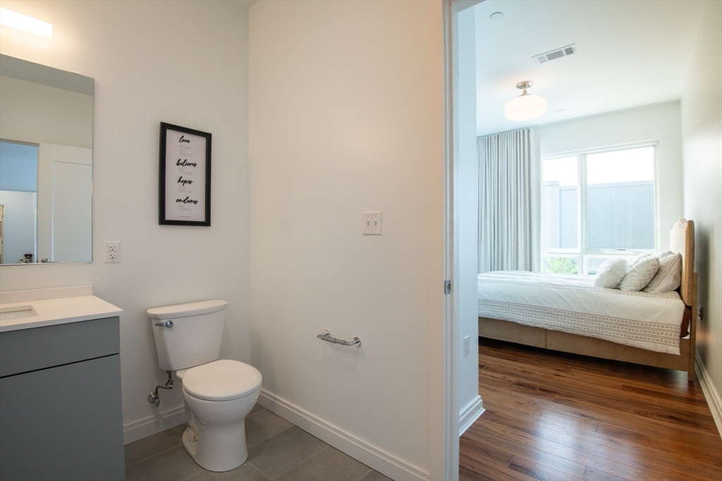 Boston, Massachusetts, 02130, United States, 3 Bedrooms Bedrooms, ,2 BathroomsBathrooms,Residential,For Sale,1885513