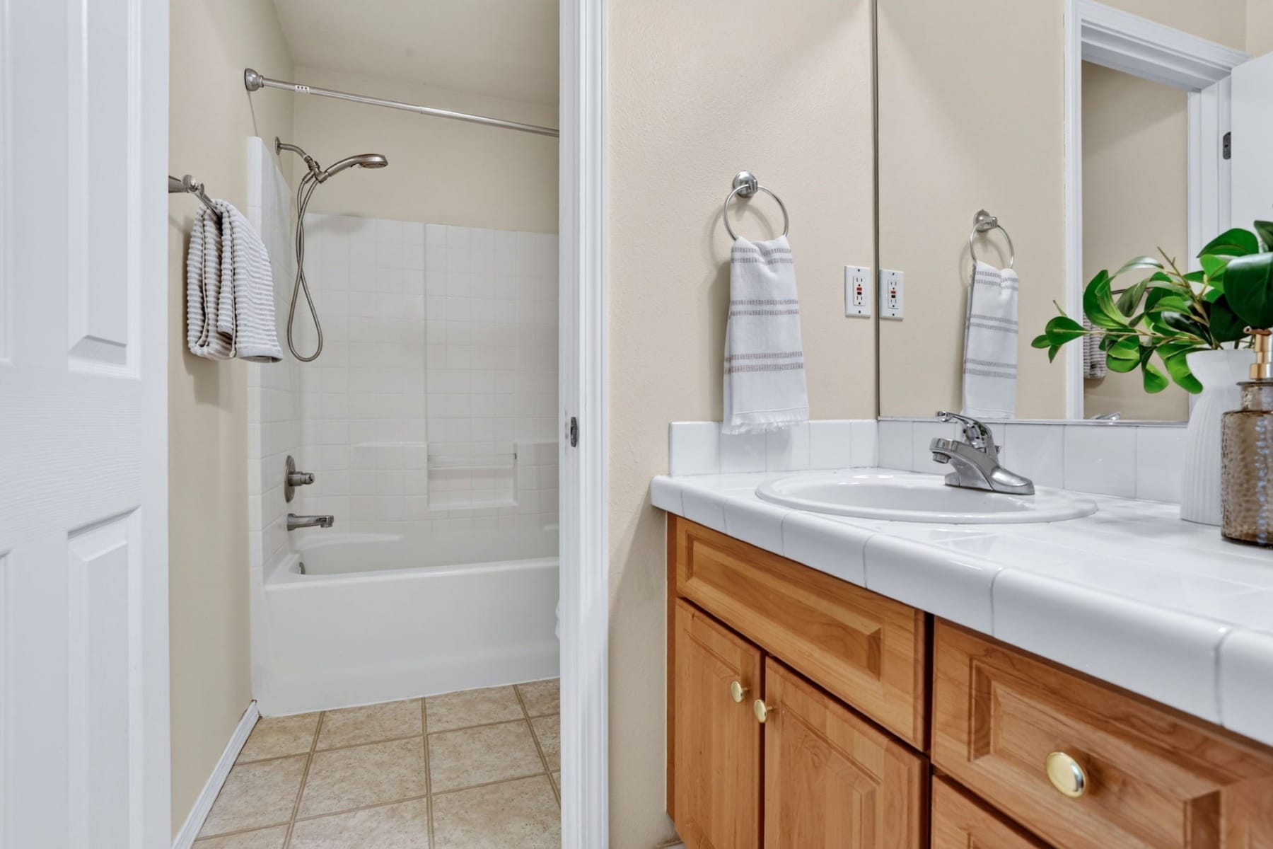  20452 HOODVIEW AVE West Linn, OR 97068 - 物件實景