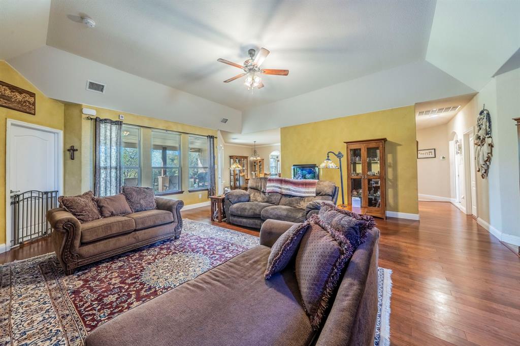 Cedar Hill, Texas, 75104, United States, 3 Bedrooms Bedrooms, ,3 BathroomsBathrooms,Residential,For Sale,1986089