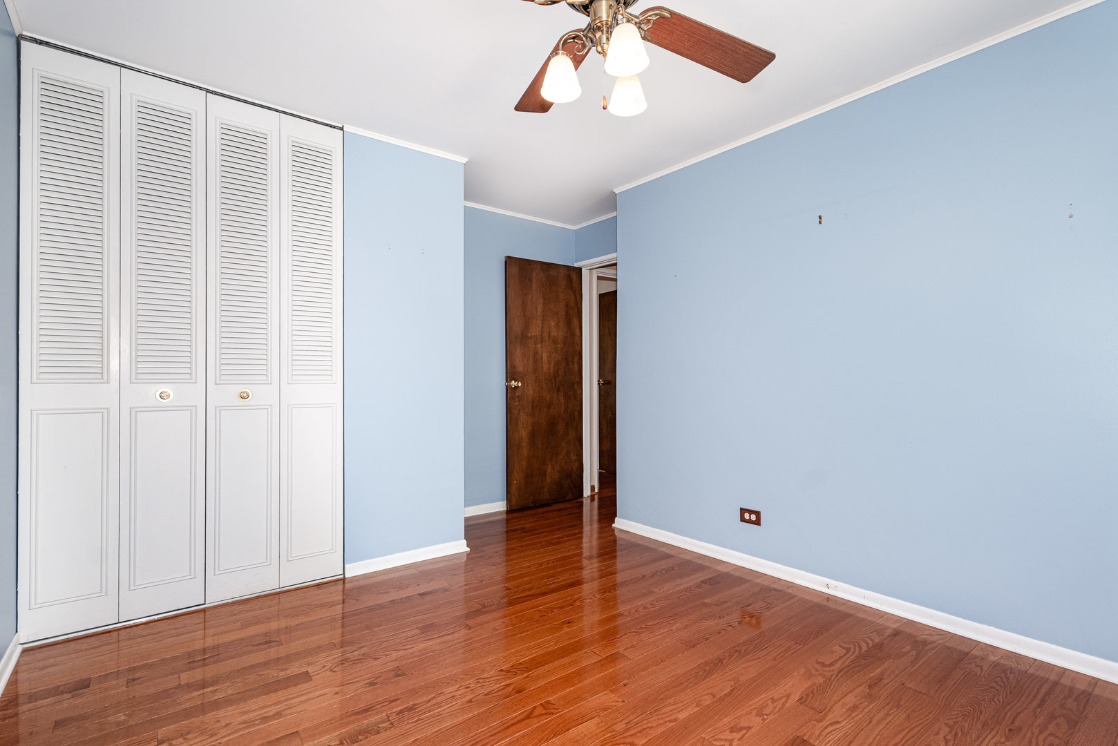 Hoffman Estates, Illinois, 60192, United States, 4 Bedrooms Bedrooms, ,3 BathroomsBathrooms,Residential,For Sale,1961387