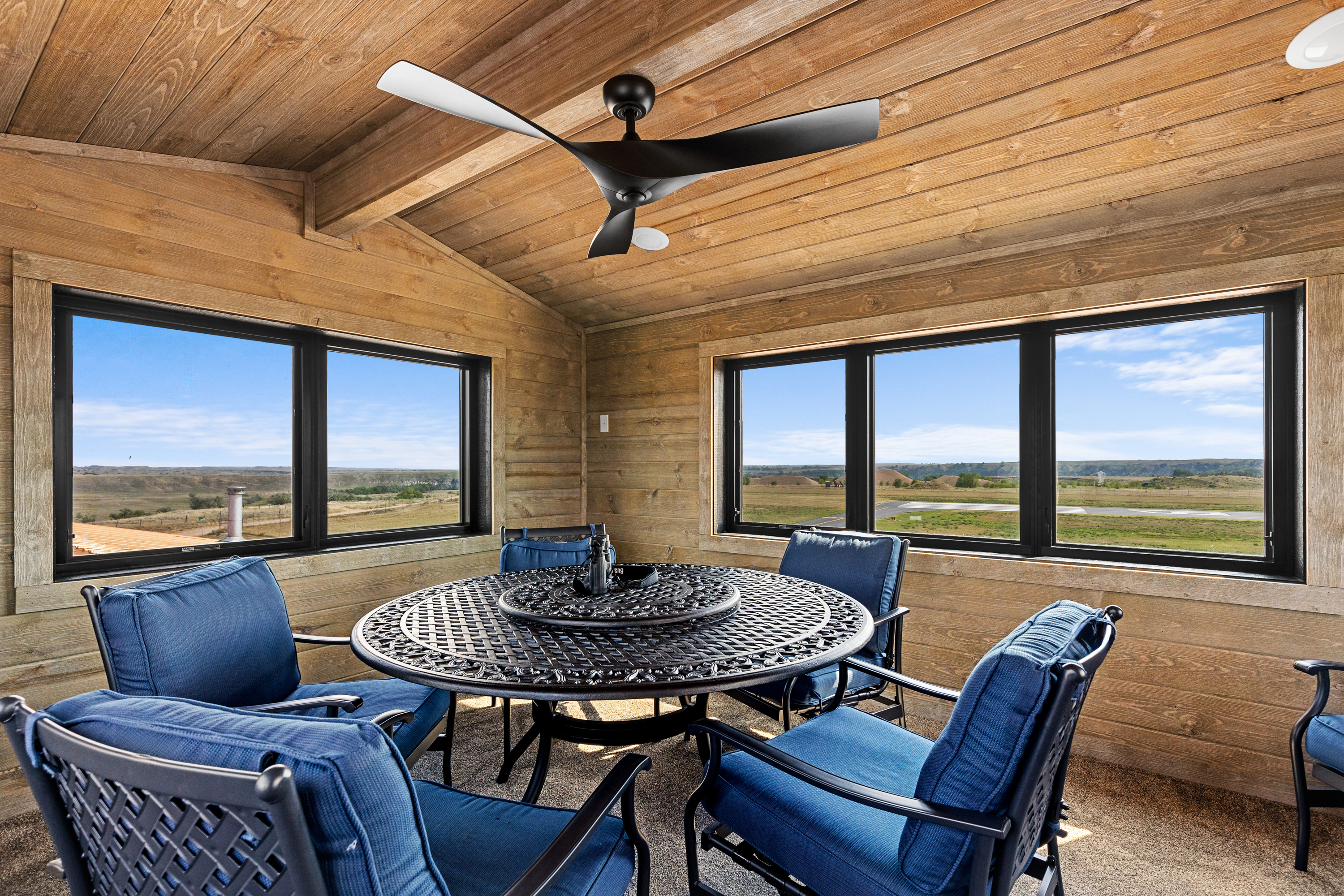 Hot Springs, South Dakota, 57747, United States, 6 Bedrooms Bedrooms, ,6 BathroomsBathrooms,Residential,For Sale,1978039