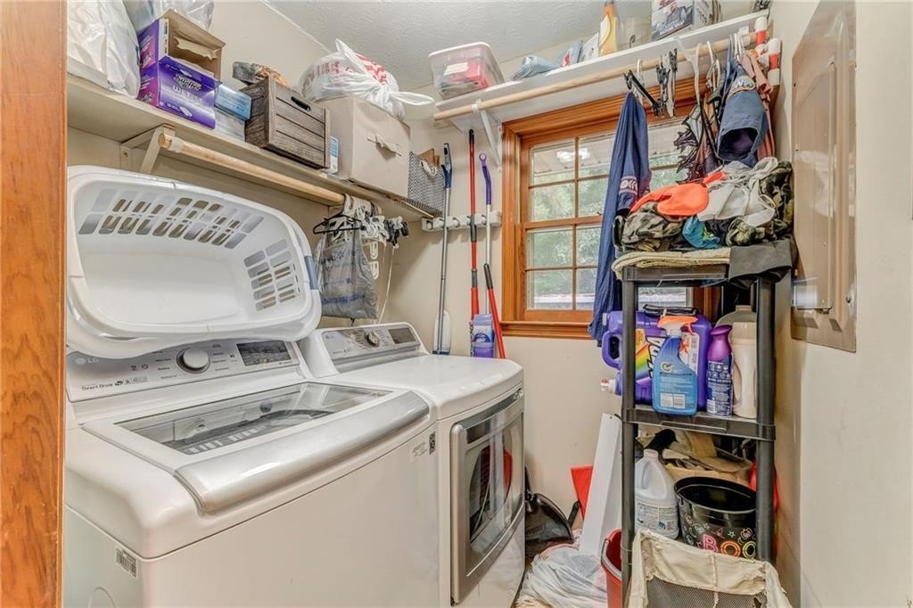 Ball Ground, Georgia, 30107, United States, 3 Bedrooms Bedrooms, ,2 BathroomsBathrooms,Residential,For Sale,1922985