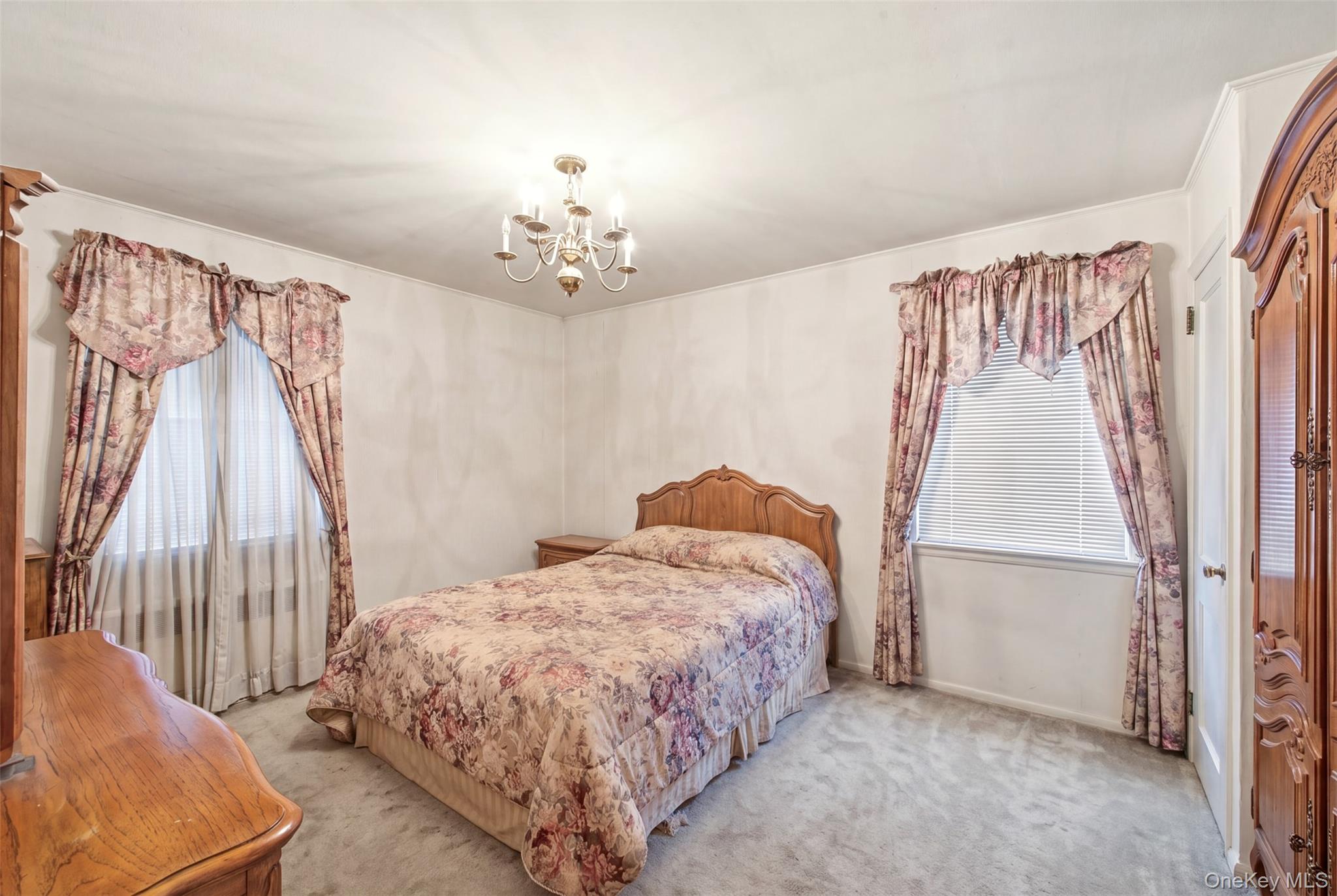  8029 259th Street, Glen Oaks, NY, 11004 - 物件實景