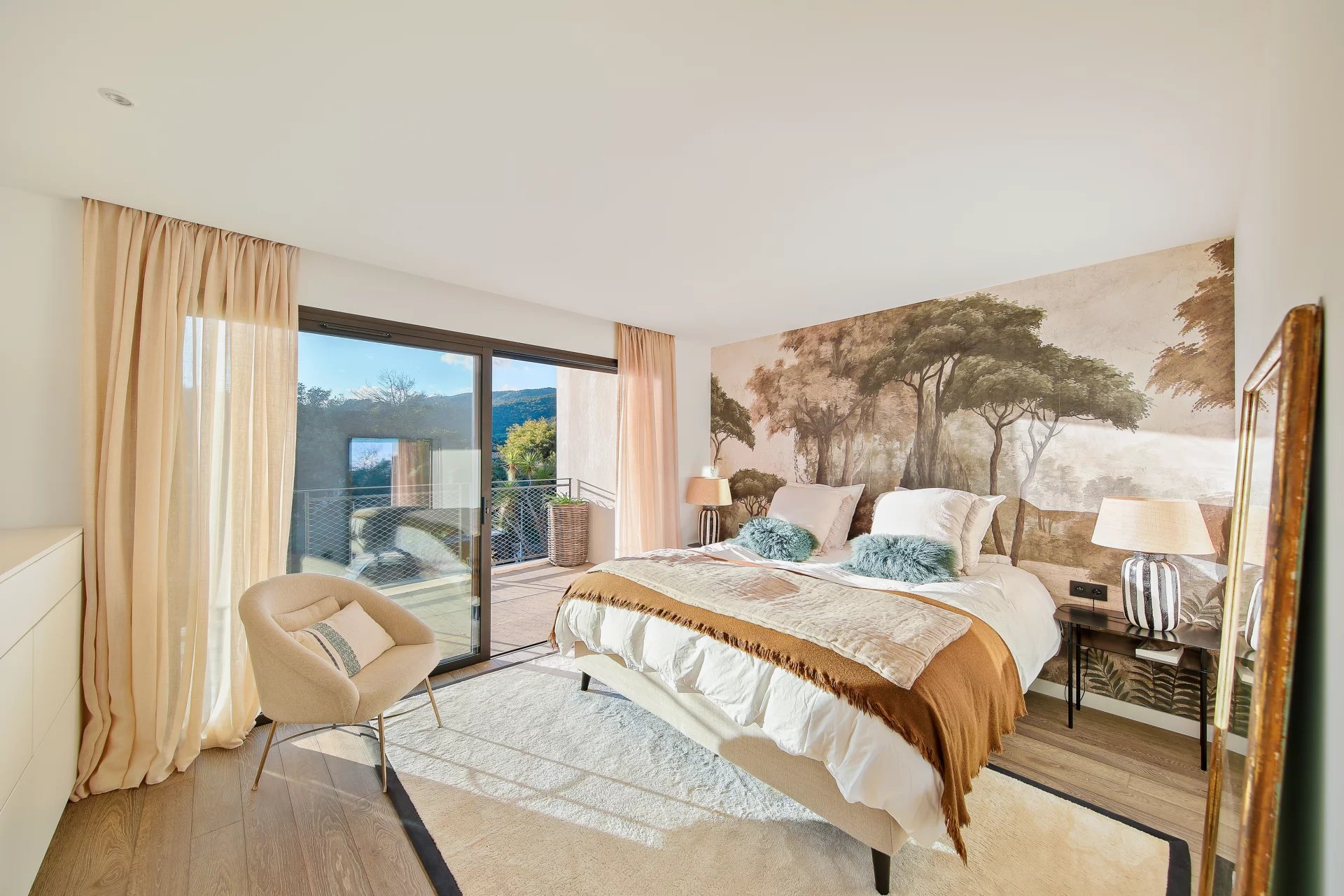 Le Lavandou, Provence-Alpes-Côte d’Azur, 83980, FR, 4 Bedrooms Bedrooms, ,Residential,For Sale,1998192