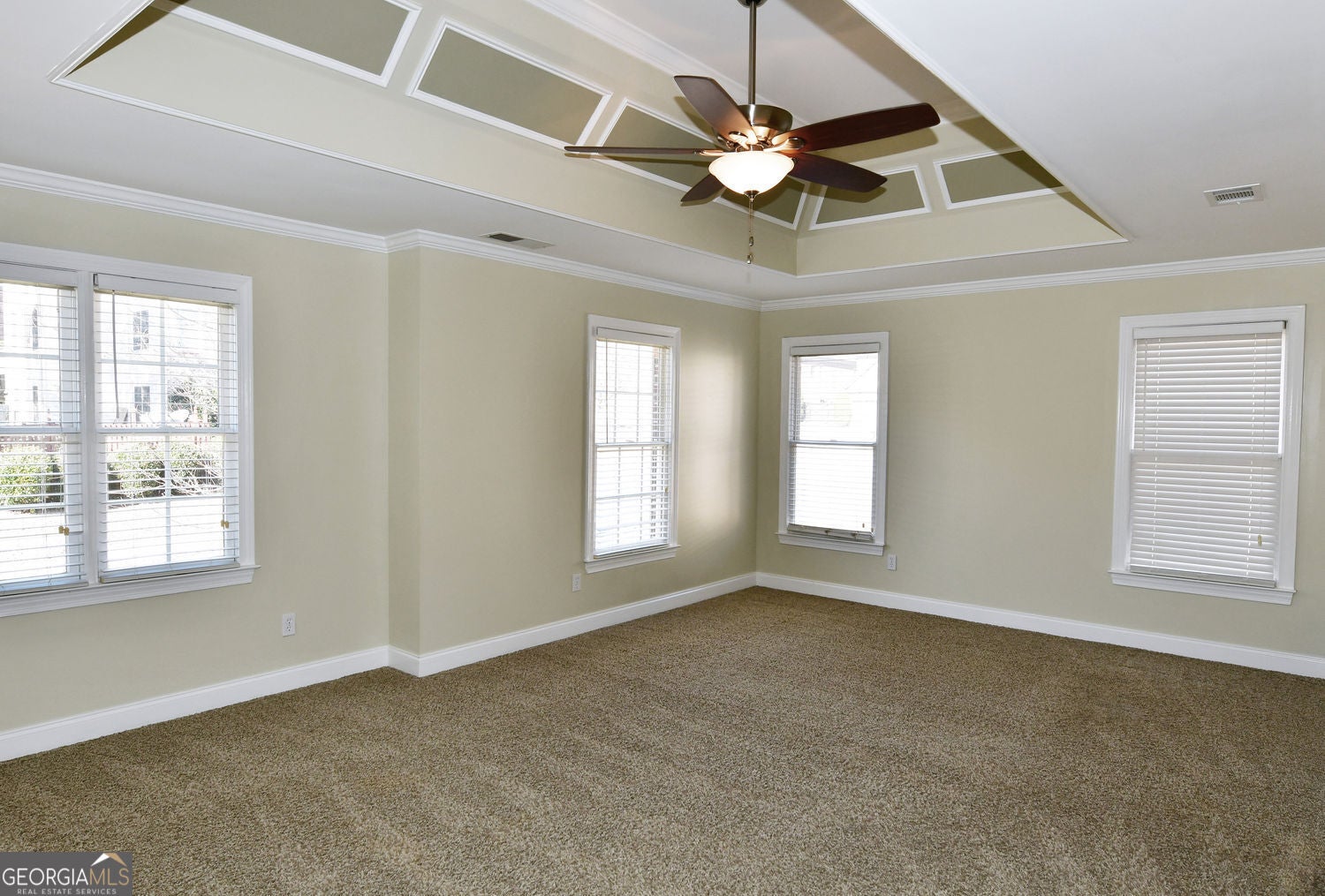 Hoschton, Georgia, 30548, United States, 5 Bedrooms Bedrooms, ,4 BathroomsBathrooms,Residential,For Sale,1992517