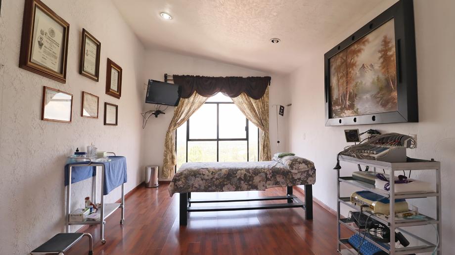Morelia, Michoacán de Ocampo, 58337, Mexico, 16 Bedrooms Bedrooms, ,14 BathroomsBathrooms,Residential,For Sale,1850325
